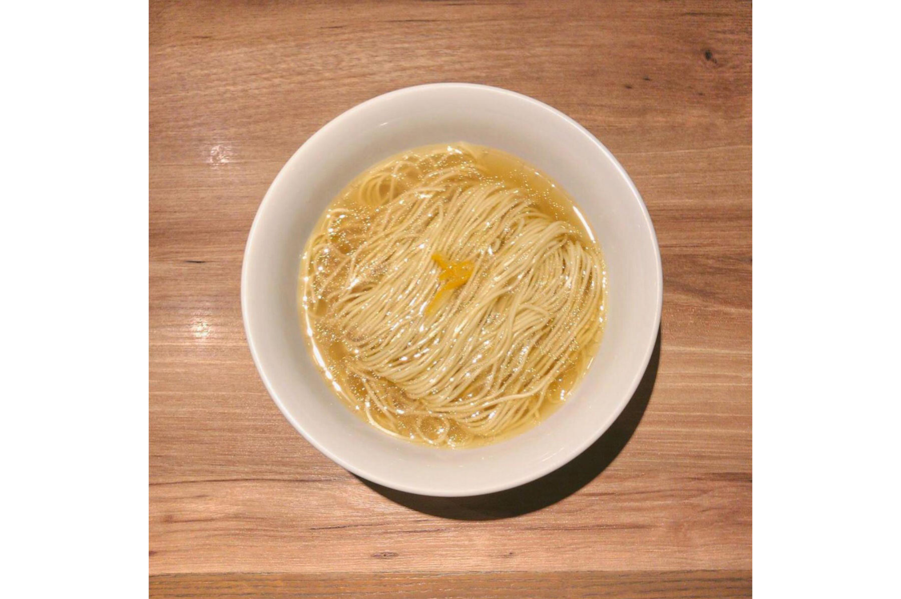 東京・矢口渡「中華sobaいそべ」の白旨中華そば