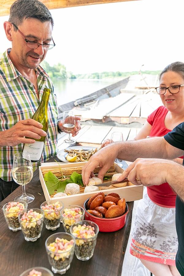 船上パーティの様子