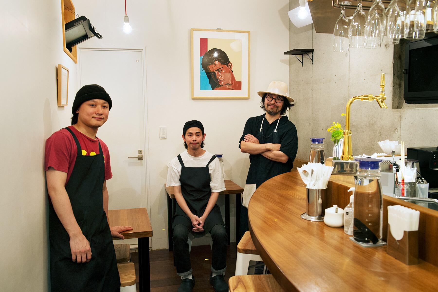 左から店長の尾関太一さん、スタッフの平林敢生(かんき)さん、曽我部さん。