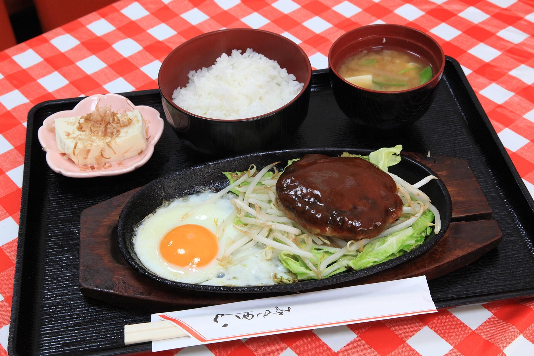 都内に点在する洋食店 三好弥 との出会い 実用洋食 三好弥一門の系譜をたどる 三好弥 には昭和が残っていた 実用洋食 一門の系譜をたどる 公式 Dancyu ダンチュウ