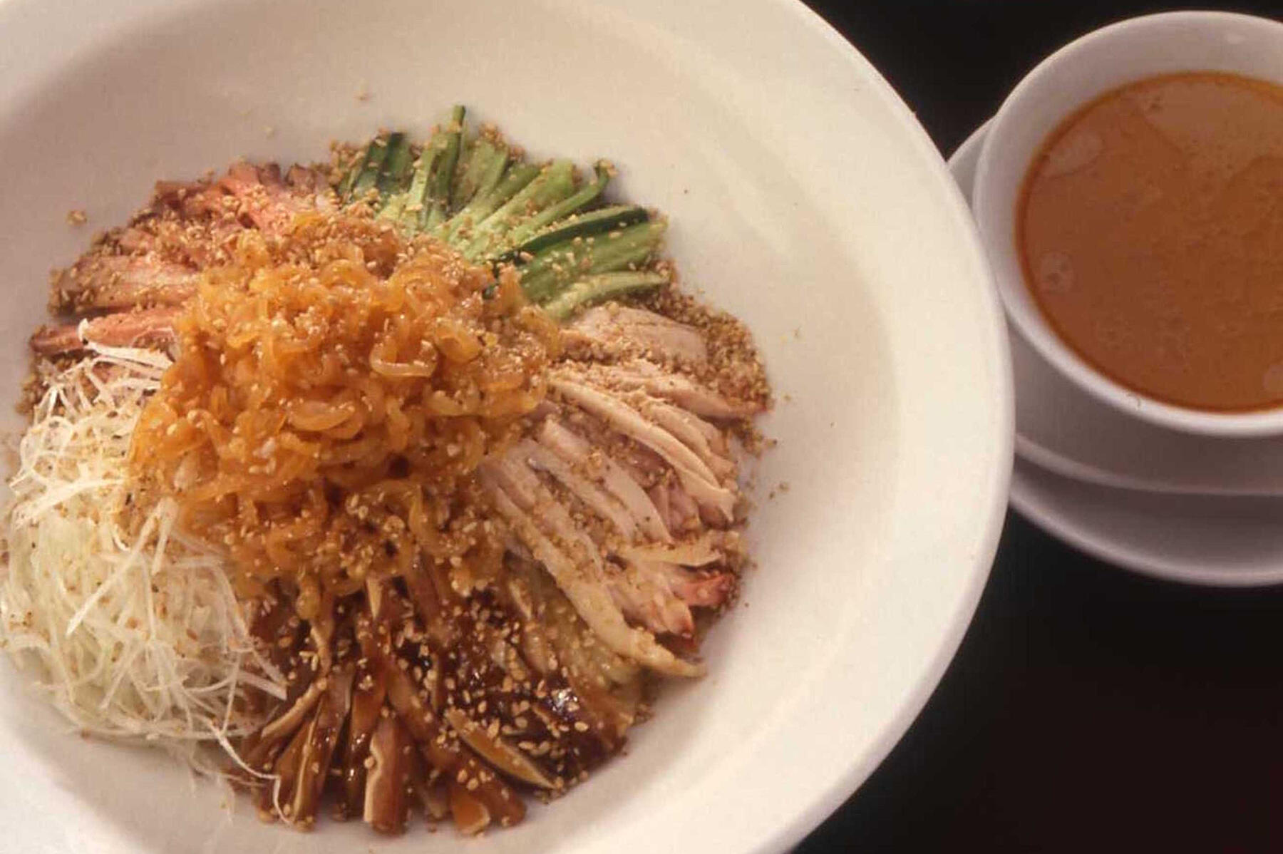 伝説の中華料理店「竹廬山房」の冷やし中華