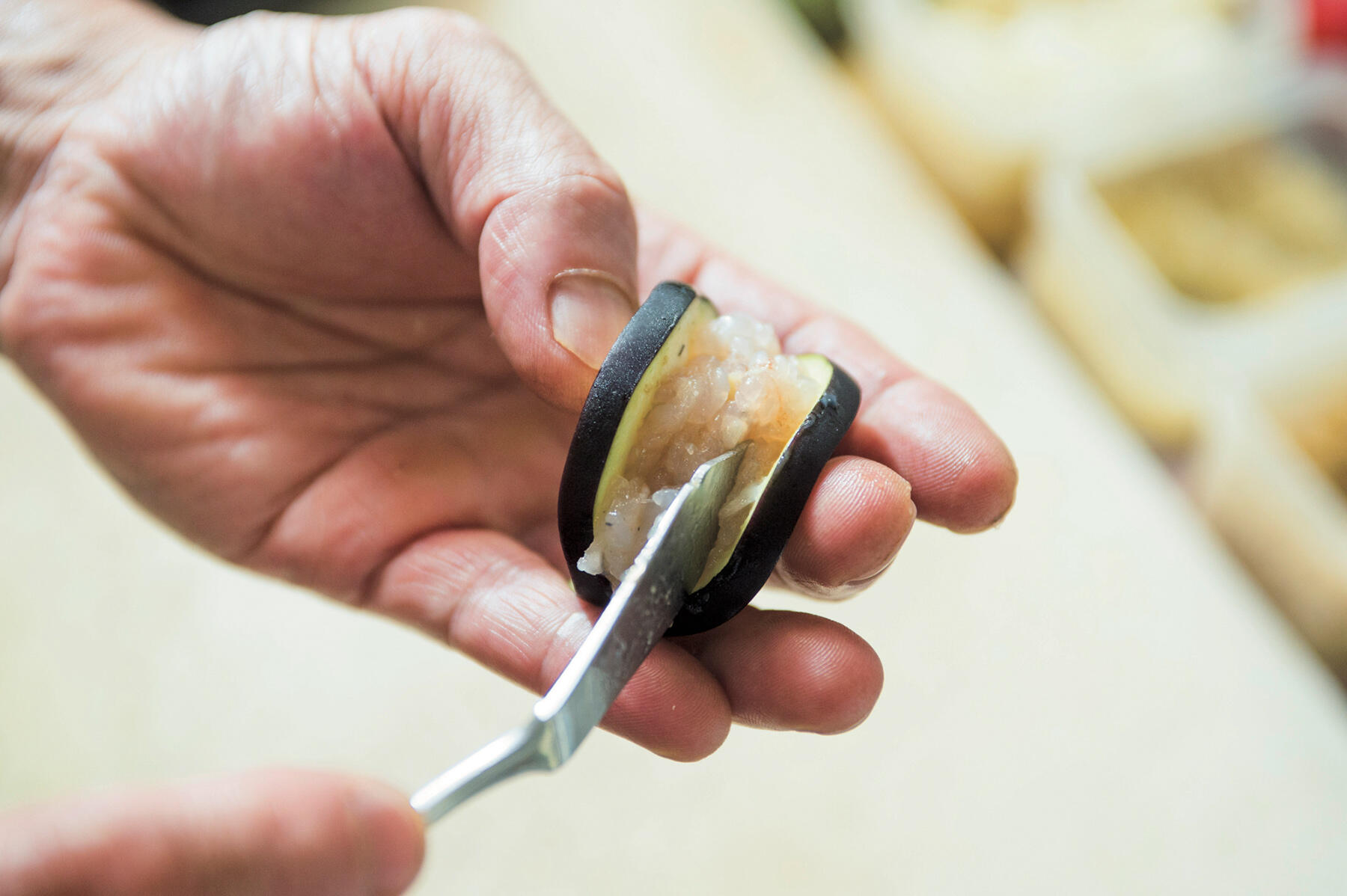 濃厚だけど上品な味わいの 茄子の海老挟み揚げ胡麻ソース ご飯が進む 酒も進む 茄子レシピ 今日 なにつくる 公式 Dancyu ダンチュウ