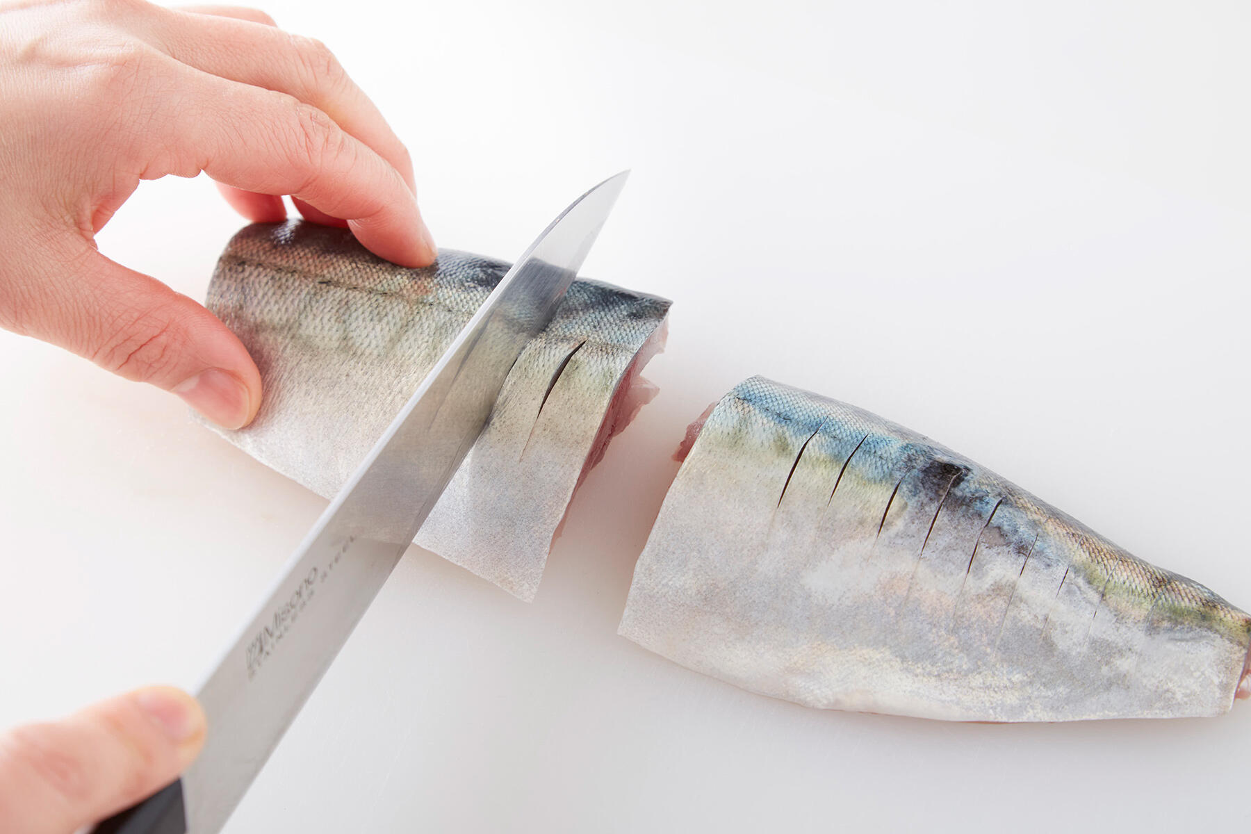 サバの下ごしらえ