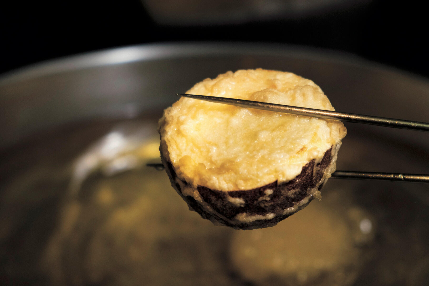 表面だけさっと揚げる