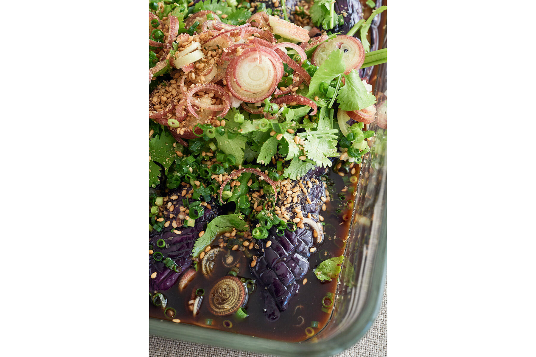 爽やかな香りと酸味の“揚げなすの薬味たっぷり浸し”