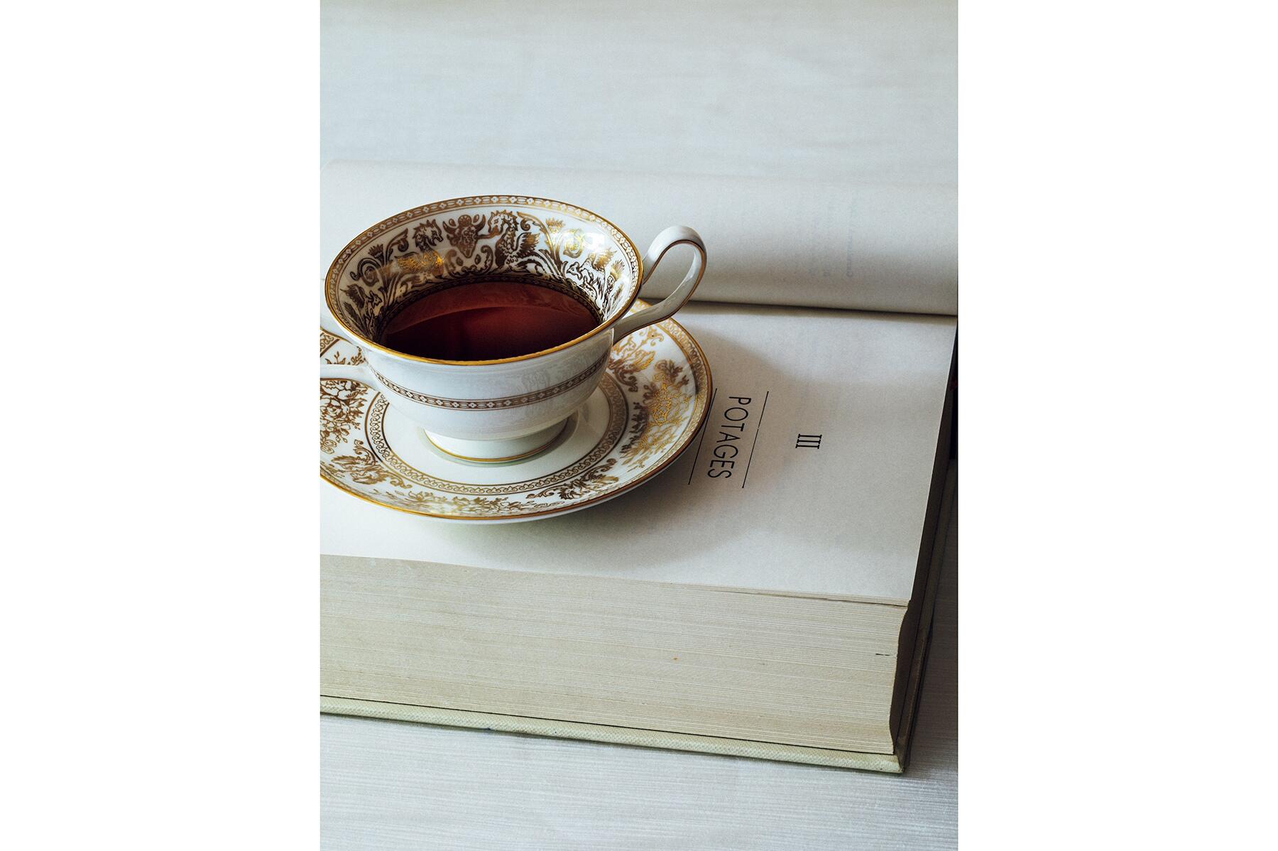 本と紅茶