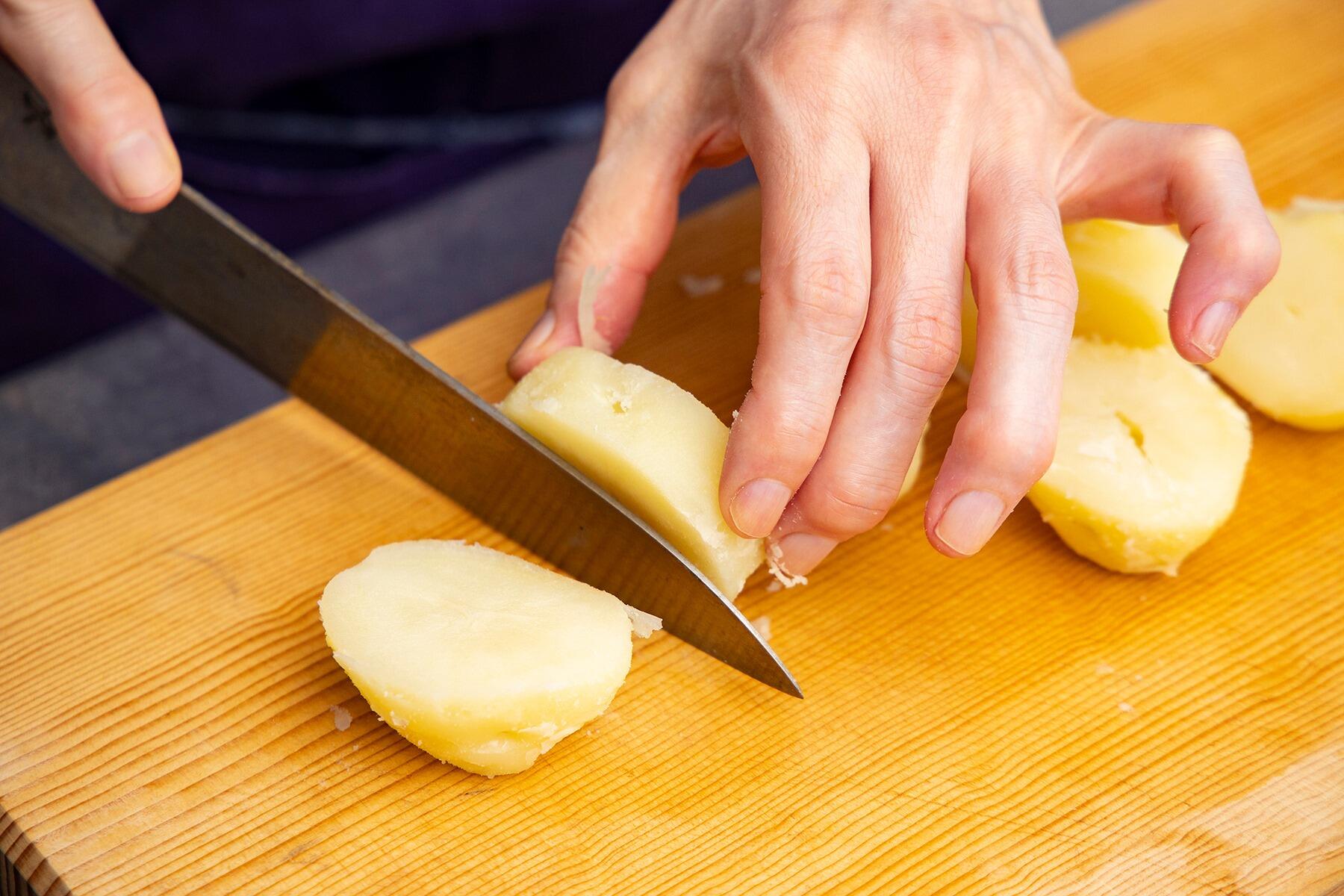 じゃがいもは電子レンジにかける