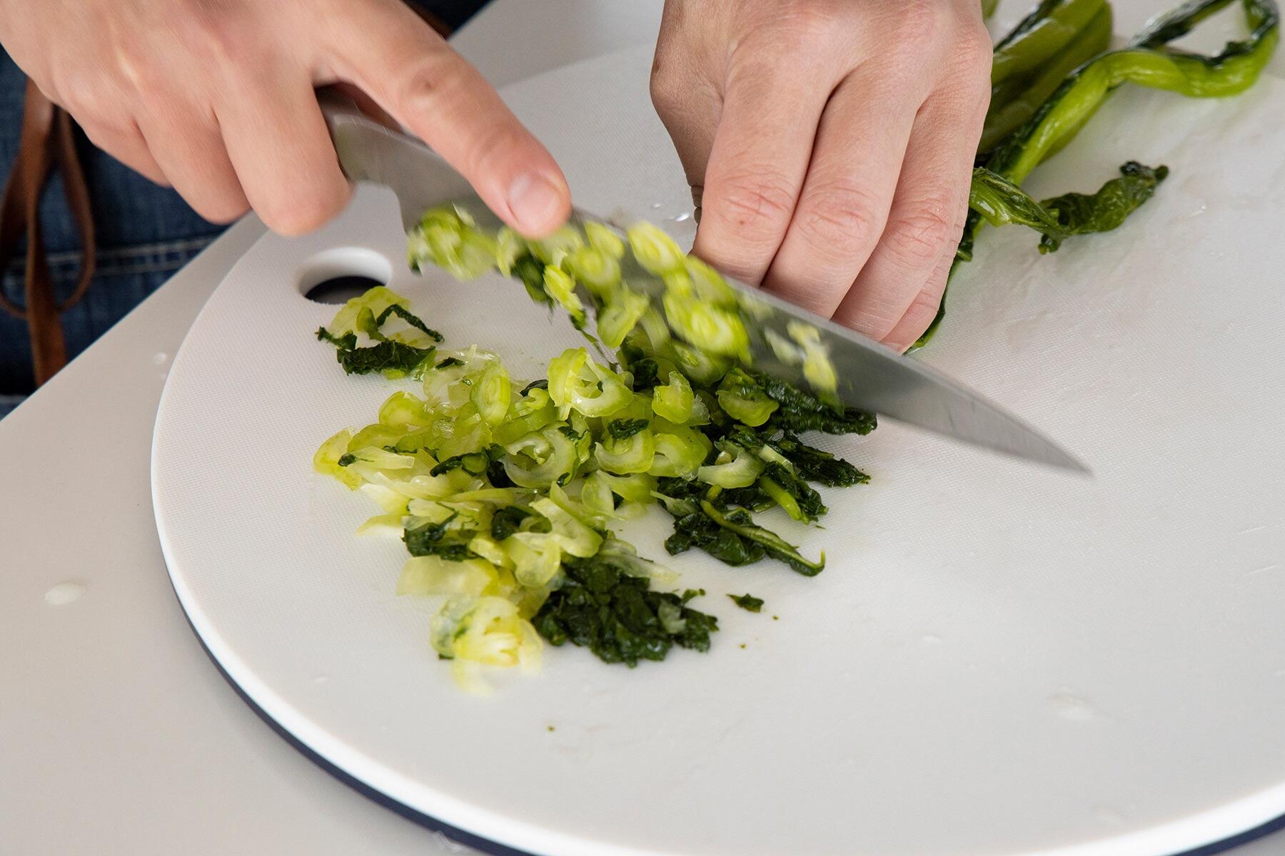 濃口ごま油 発酵食品が好相性 野沢菜とれんこんの旨味ごま油鍋 ごま油レシピ帳 公式 Dancyu ダンチュウ