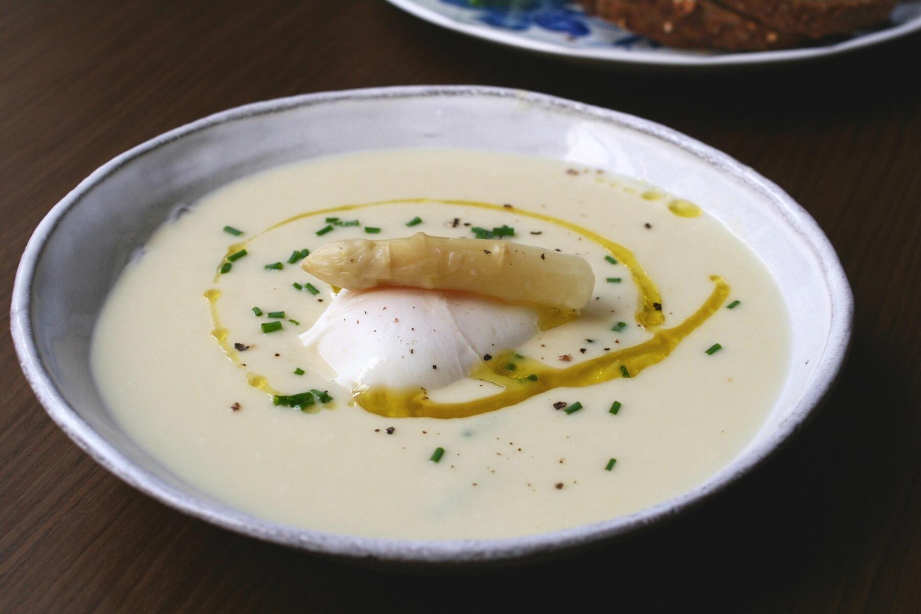 辻仁成のパリ・スープ|第一回 ホワイトアスパラのヴルーテ