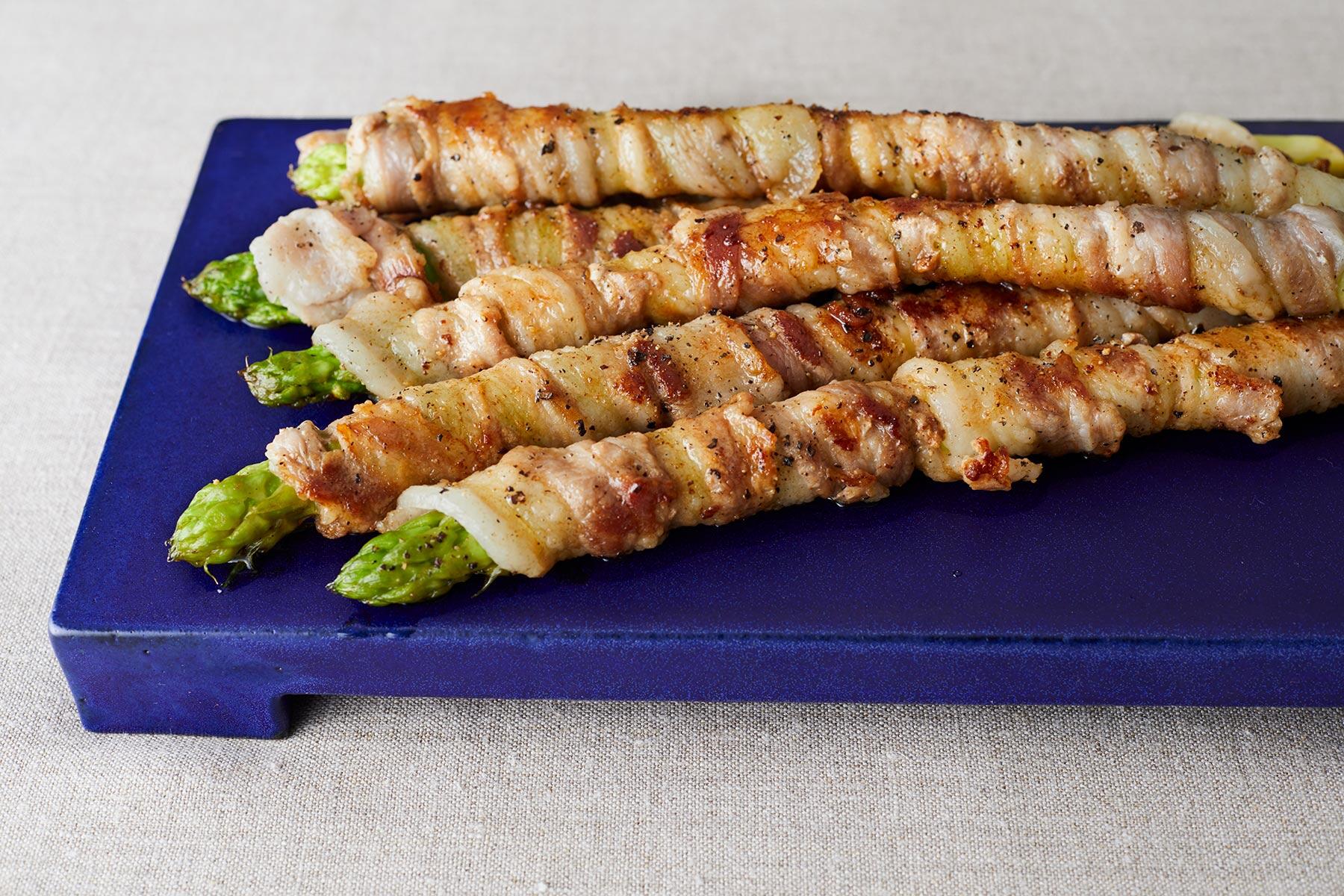 ふっくらアスパラが楽しめる“肉巻きアスパラのテリ焼き”