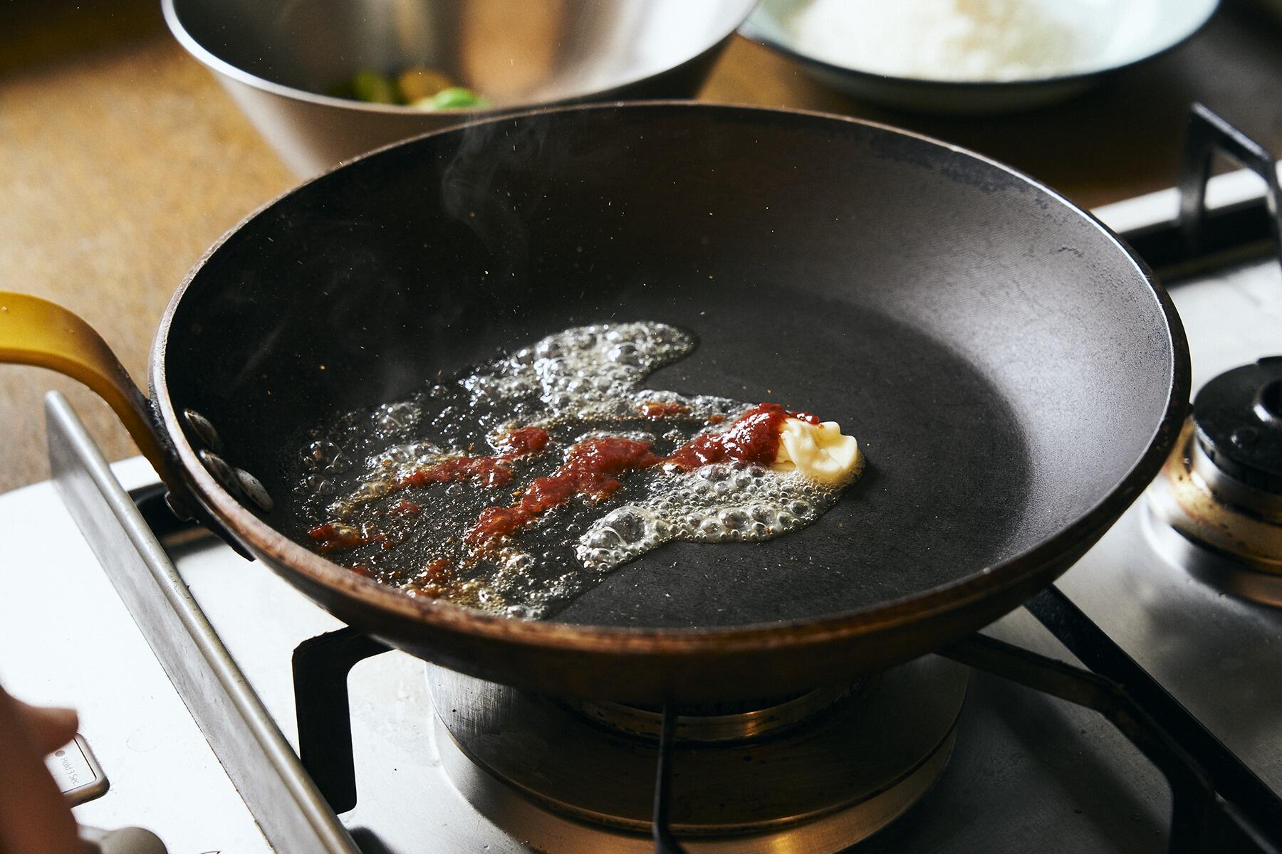 フライパンで炒める