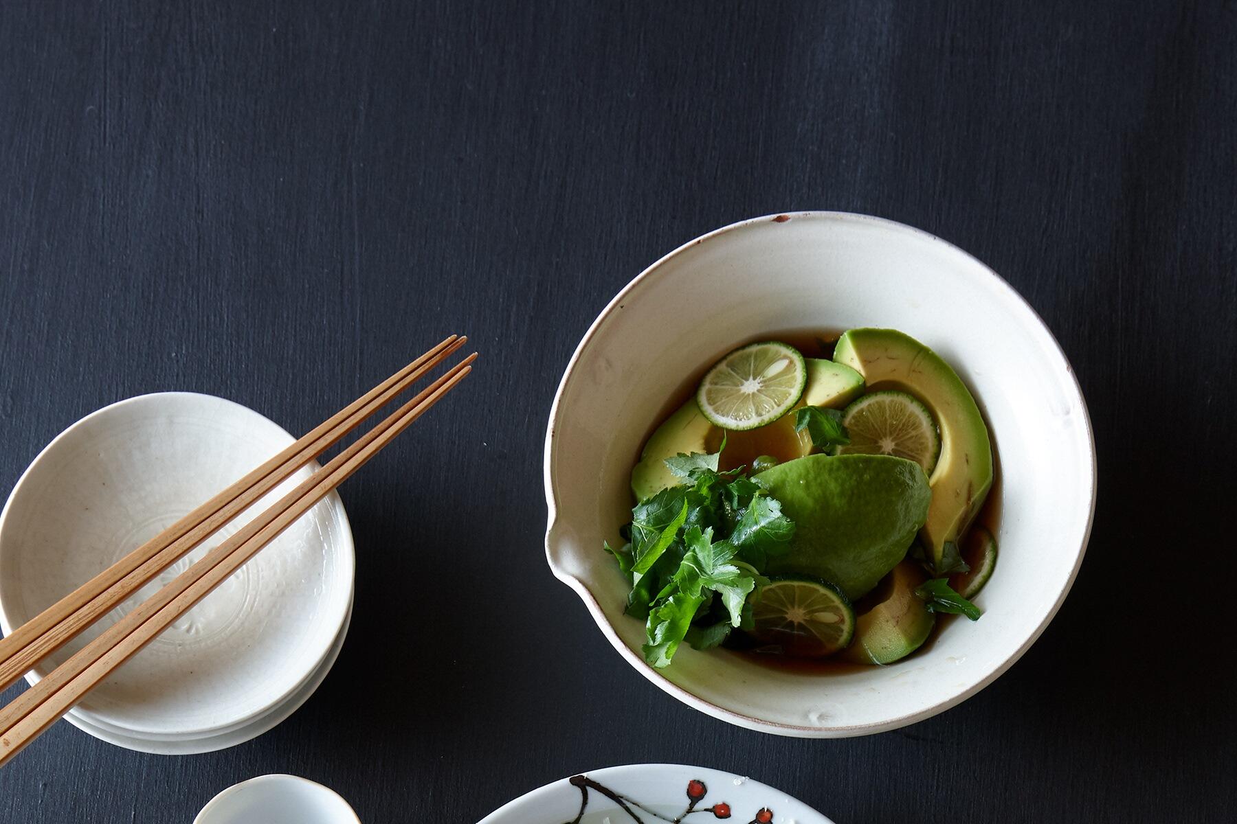 つくり置きできる！“アボカドのだし浸し”