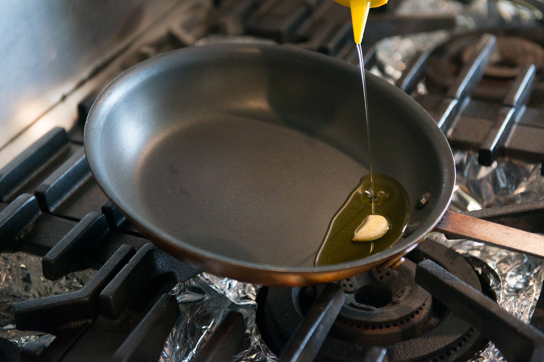 フライパンを温める