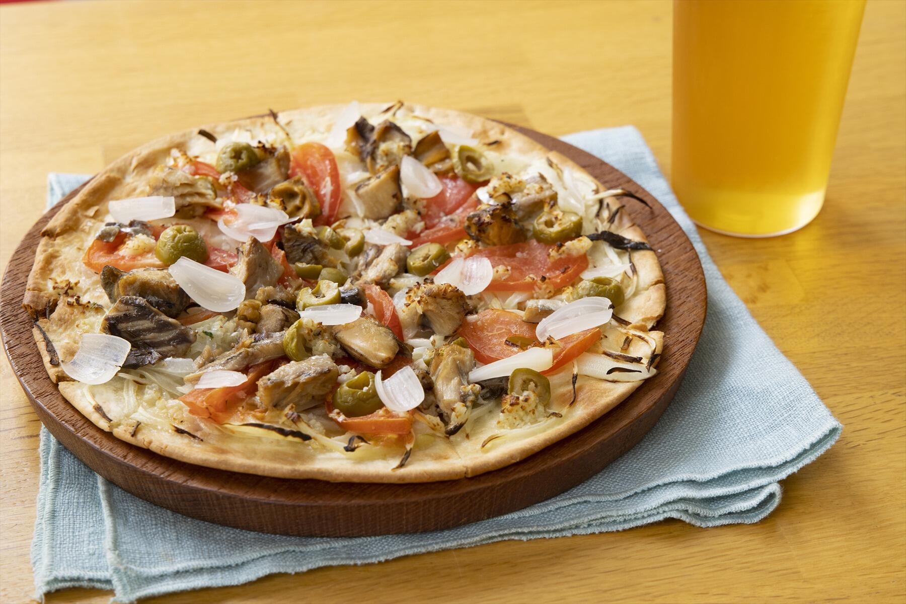 サバ缶とオリーブのピザ