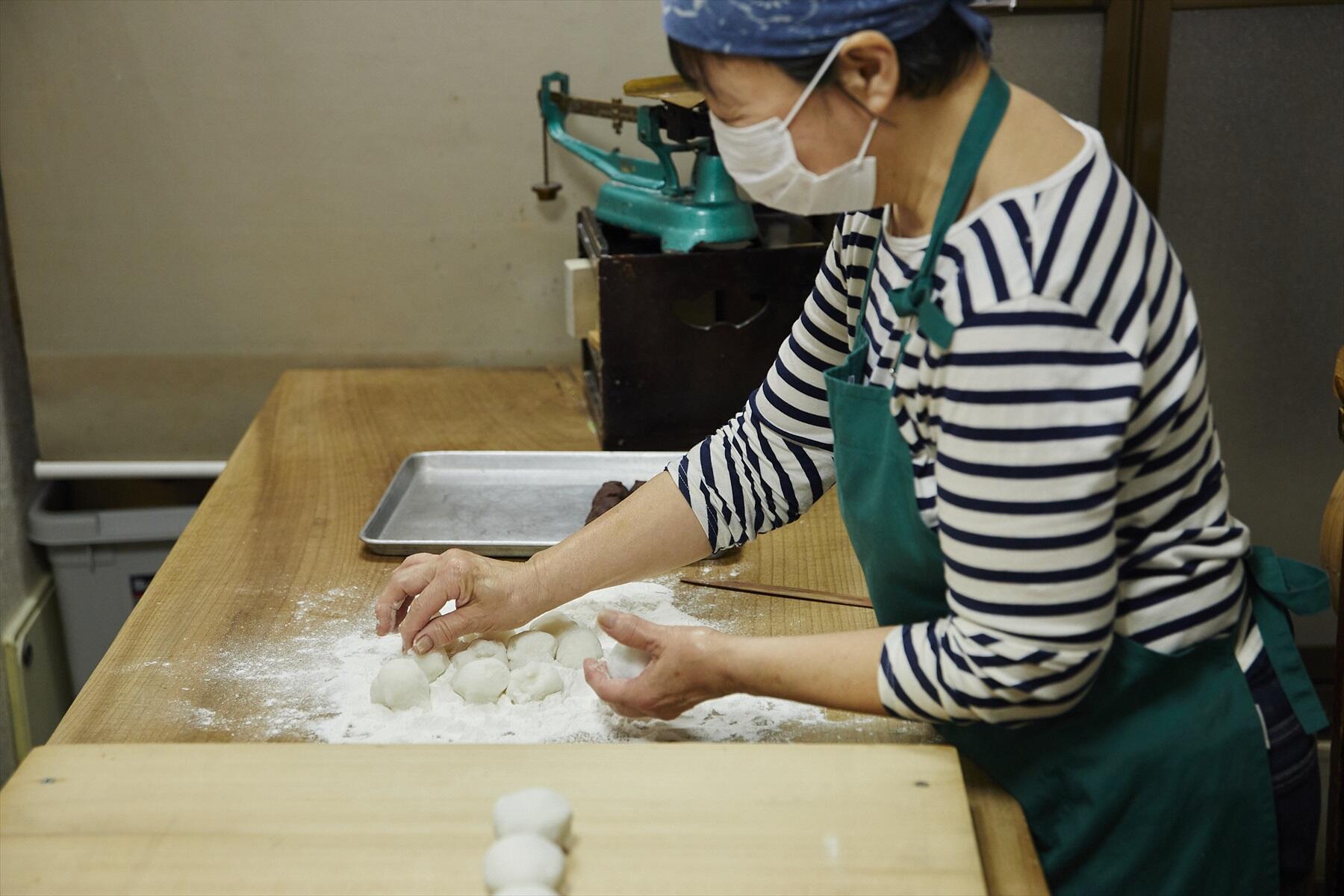 女将の英子さん