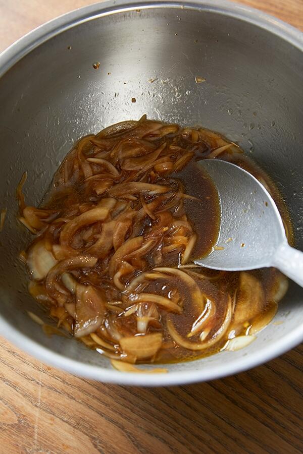 玉ねぎソースをつくる