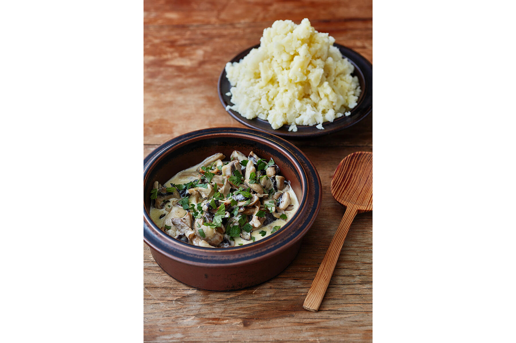 ちぎりきのこのクリーム煮ポテト添え