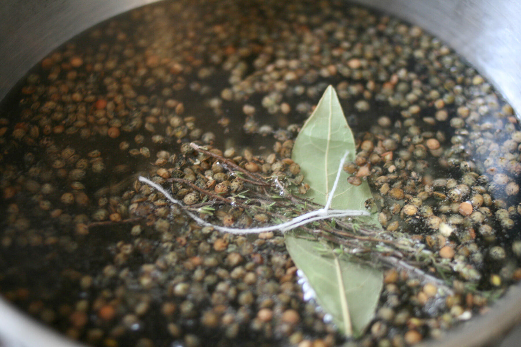 レンズ豆をゆでる