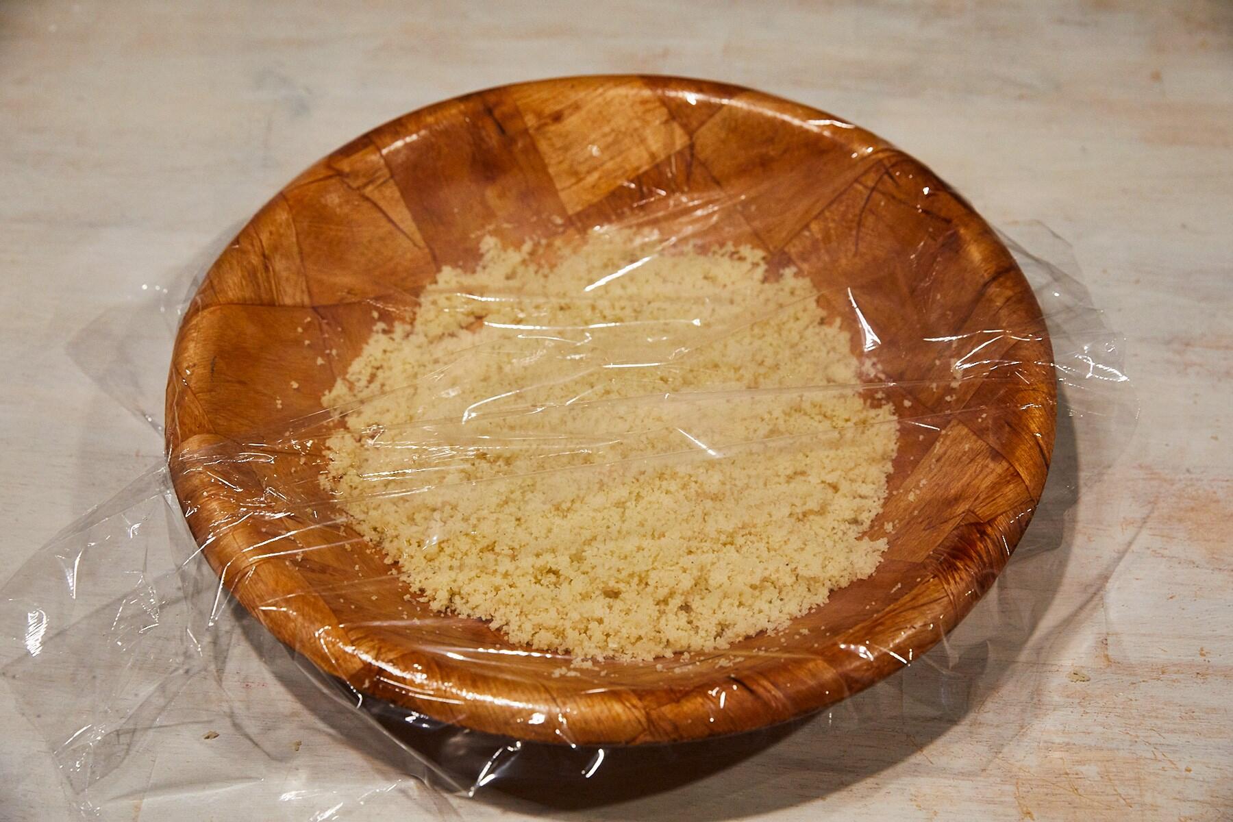 クスクスを蒸らす