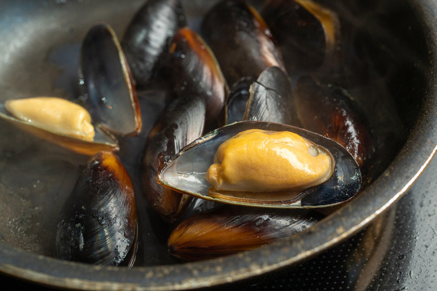 ムール貝の下準備