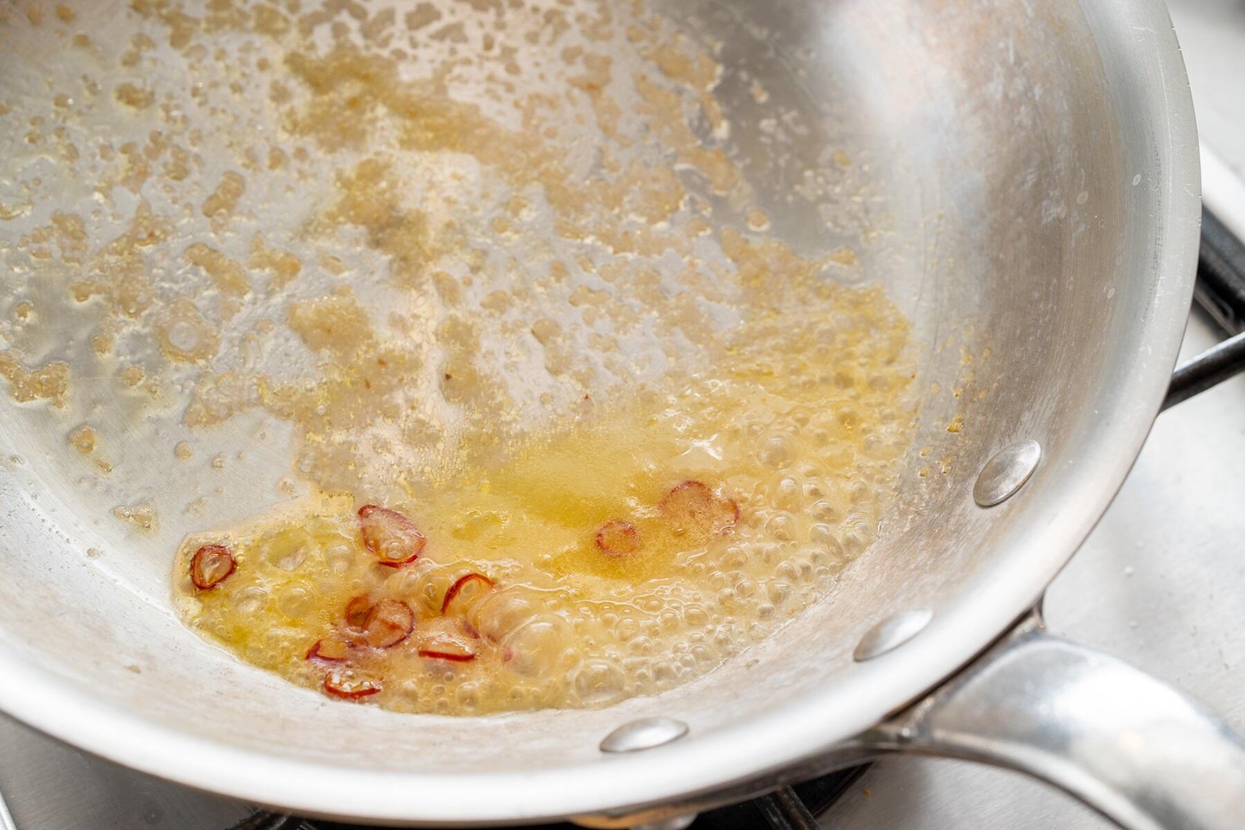 ソースをつくる