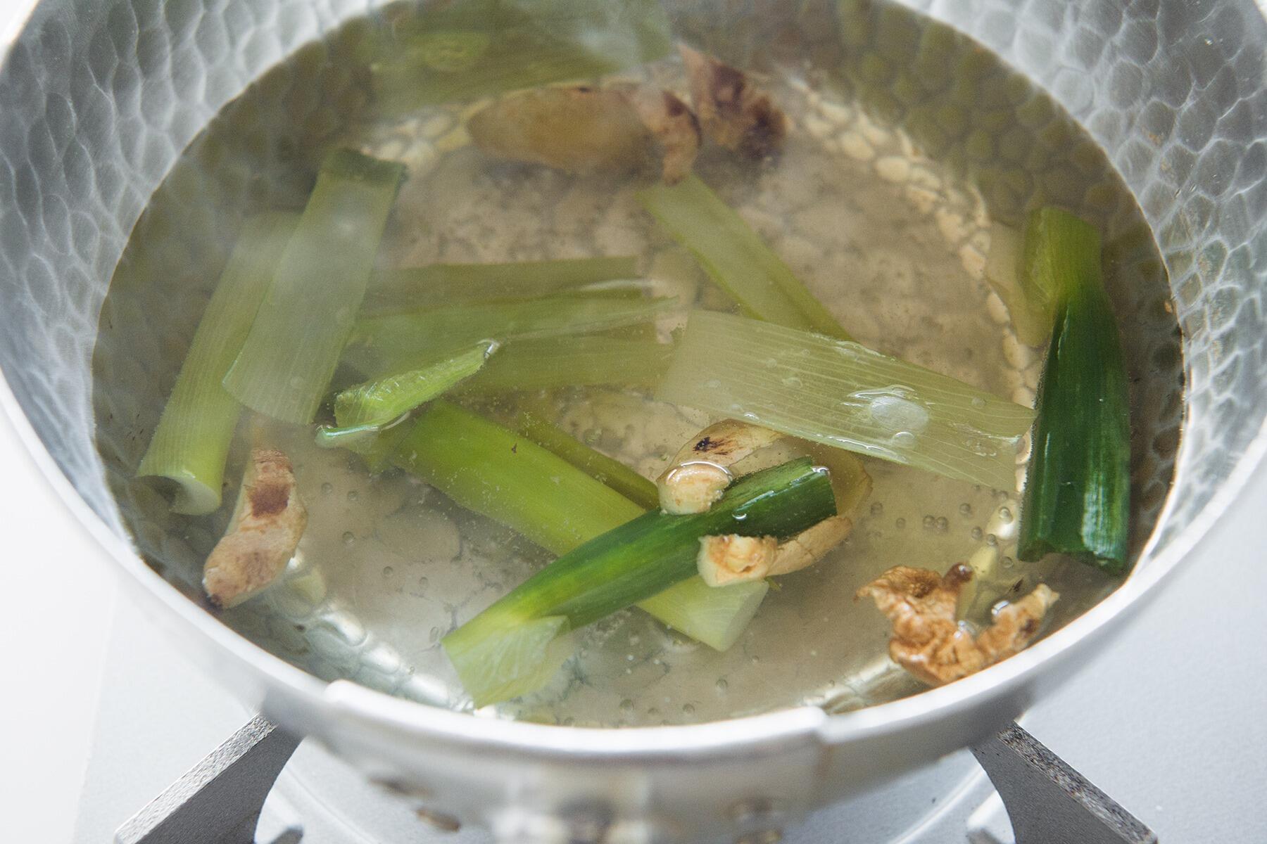 しゃぶしゃぶ用のスープをつくる