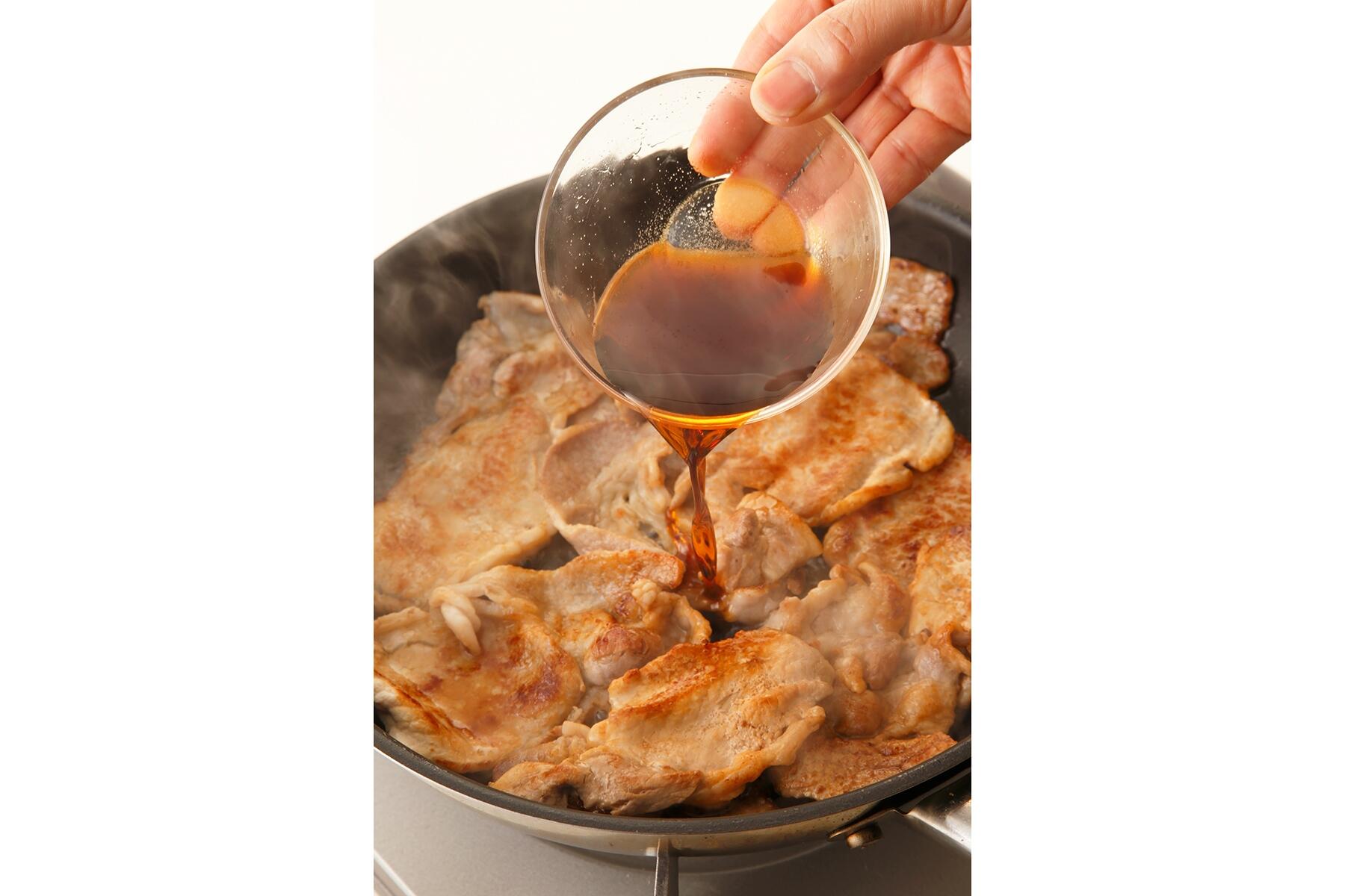 調味料を加える