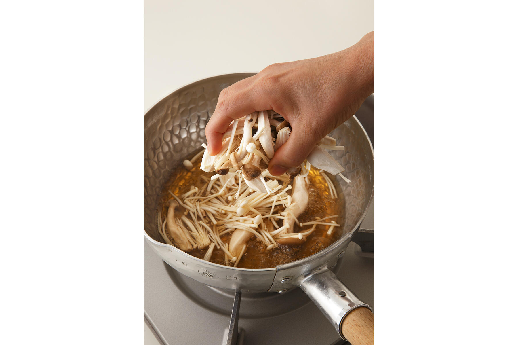 きのこを加える