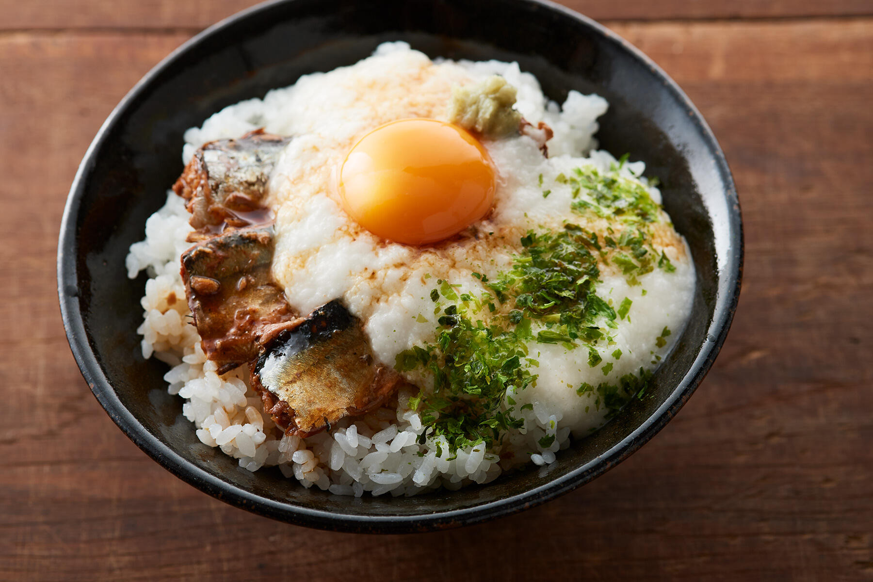 ふっくら＆ふわふわの食べ心地“サンマかば焼きの山かけ丼”