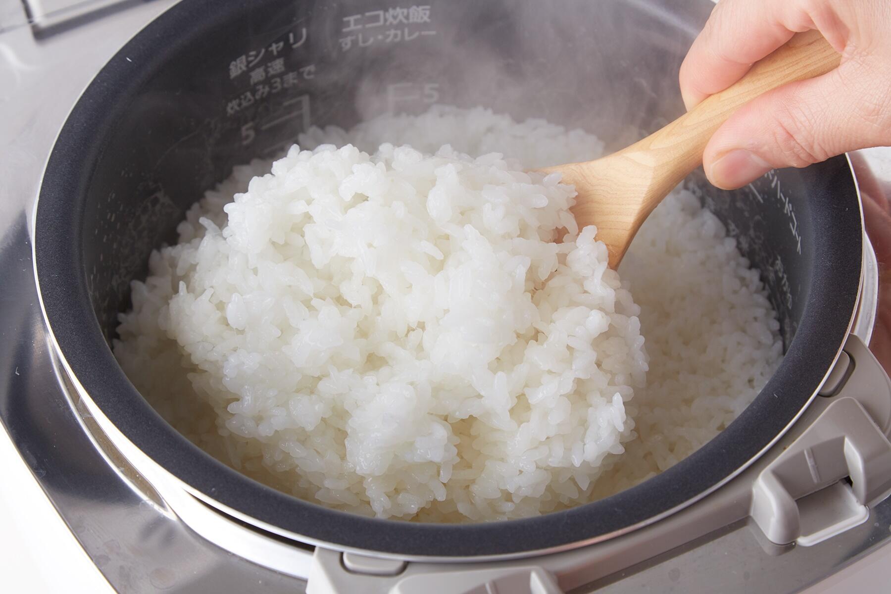 炊き上がったら全体を混ぜる