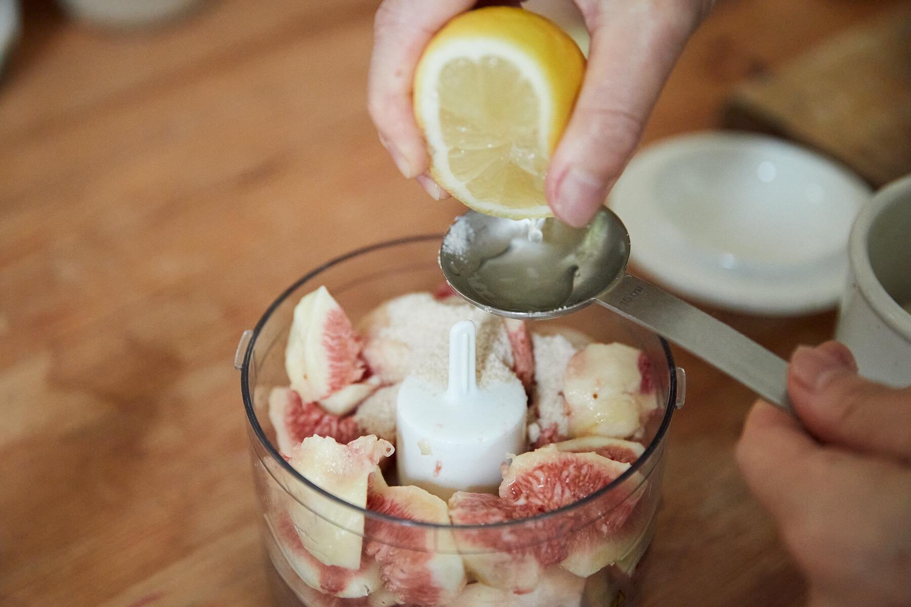 いちじくシロップをつくる