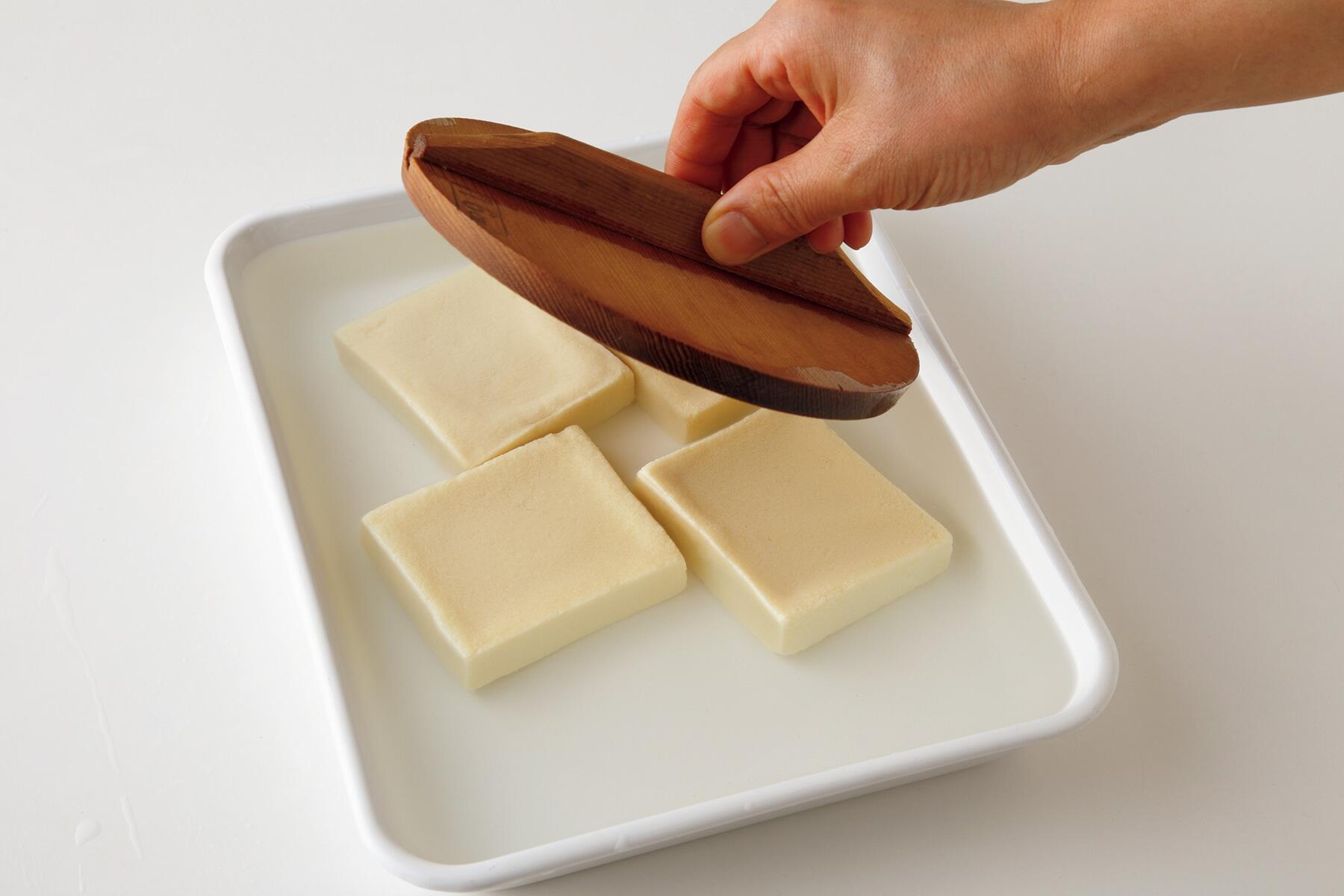 高野豆腐をもどす