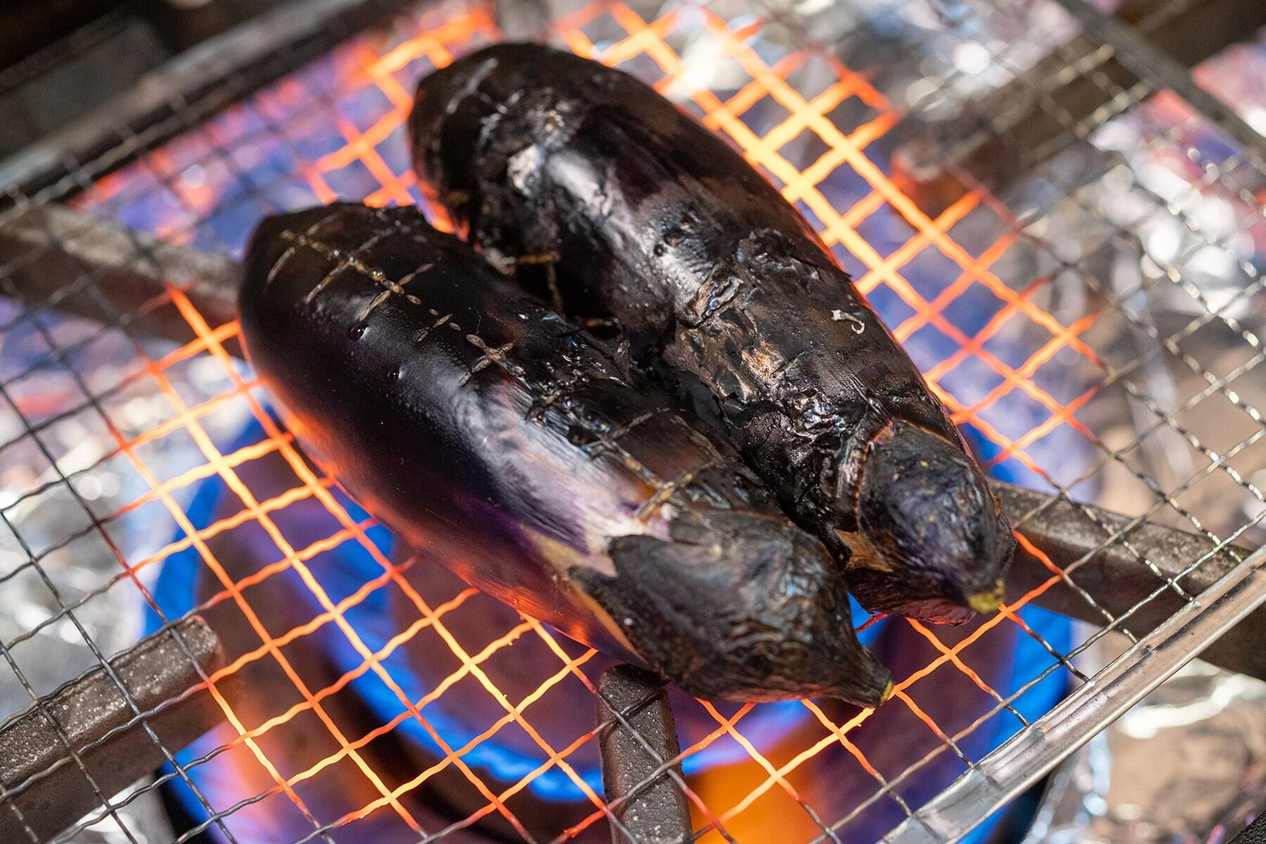 なすを焼く