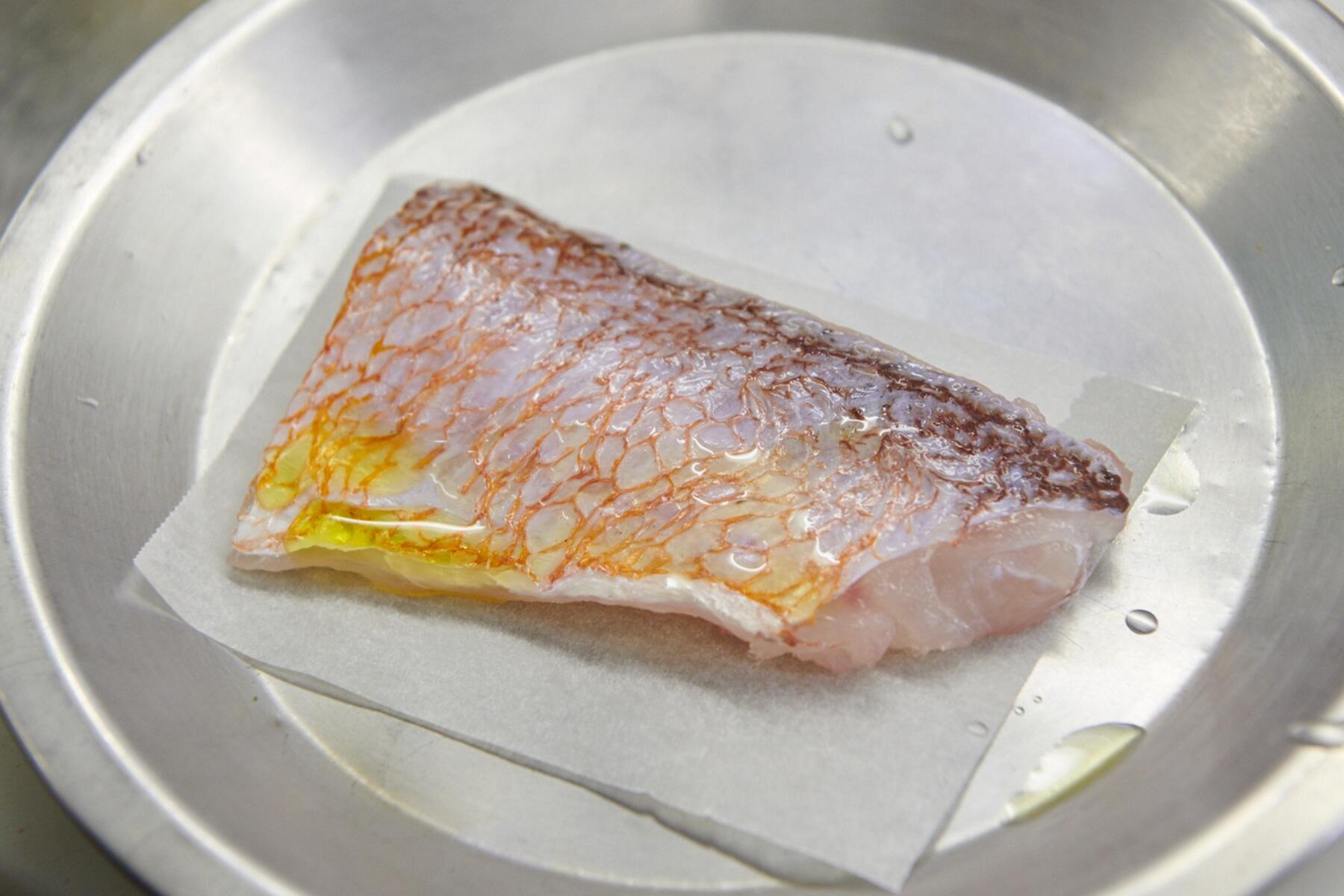 甘鯛を蒸す