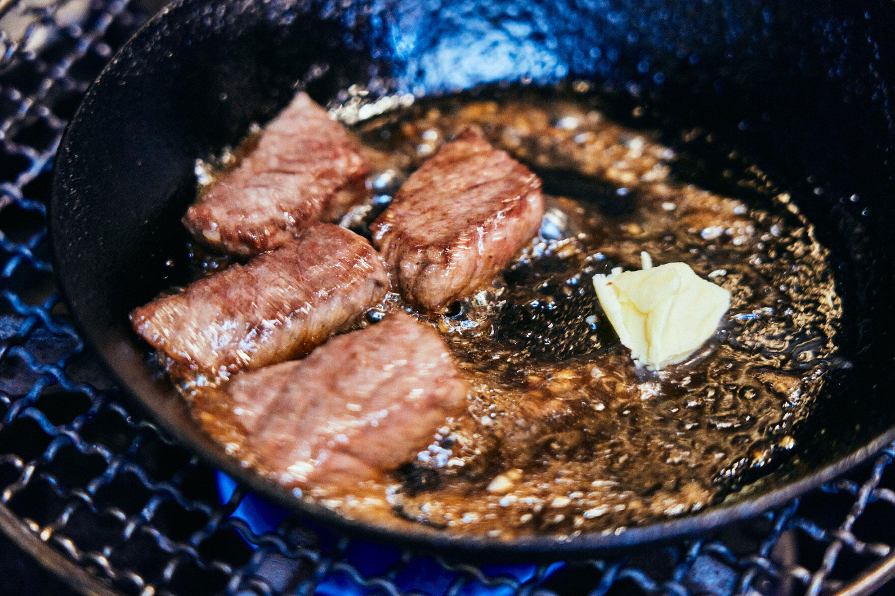 バターを加える