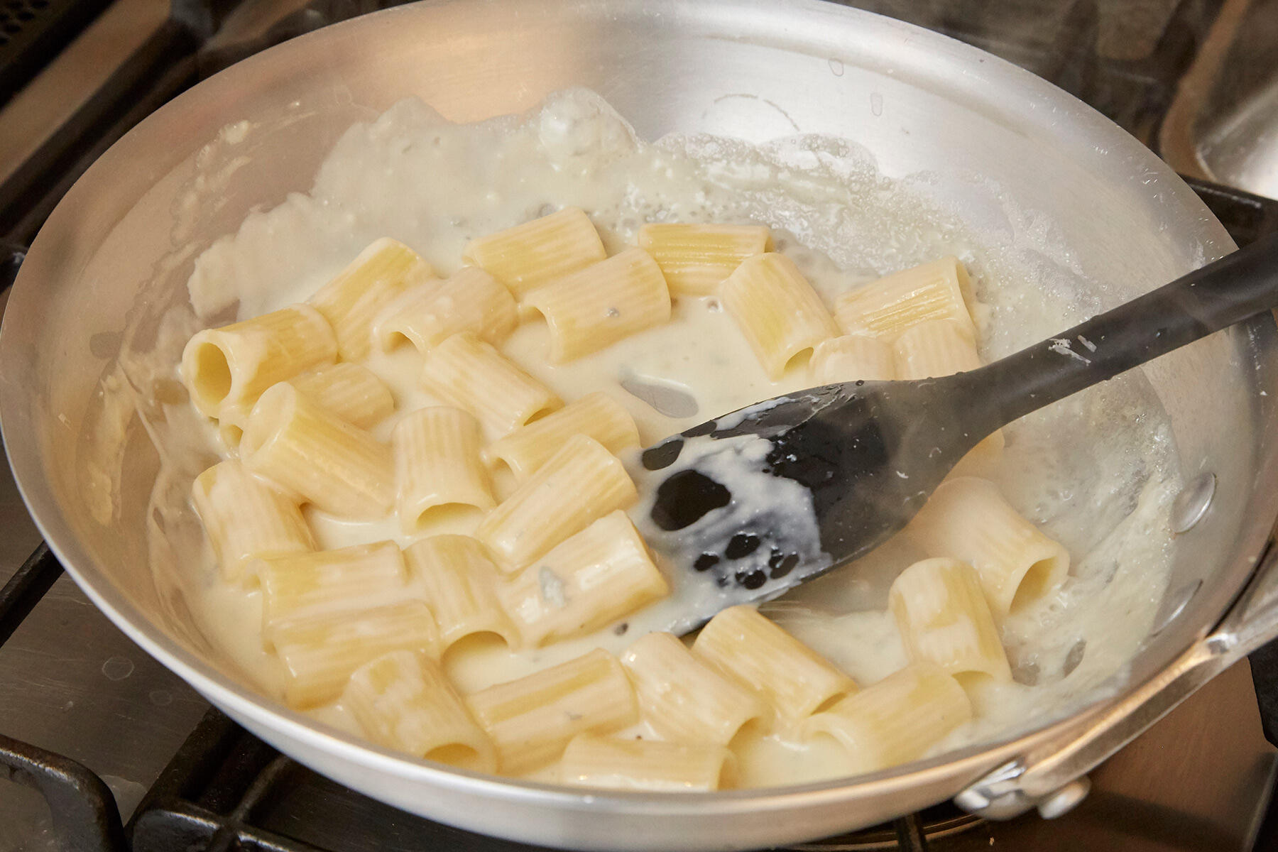 パスタを和える