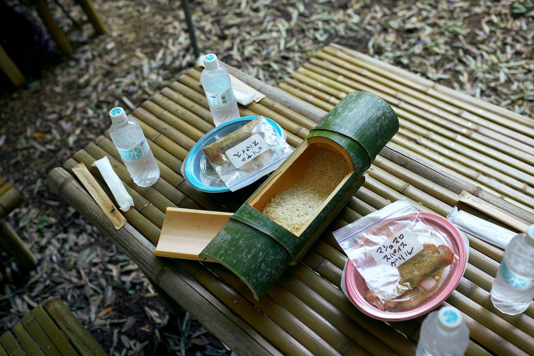 テーブルと椅子