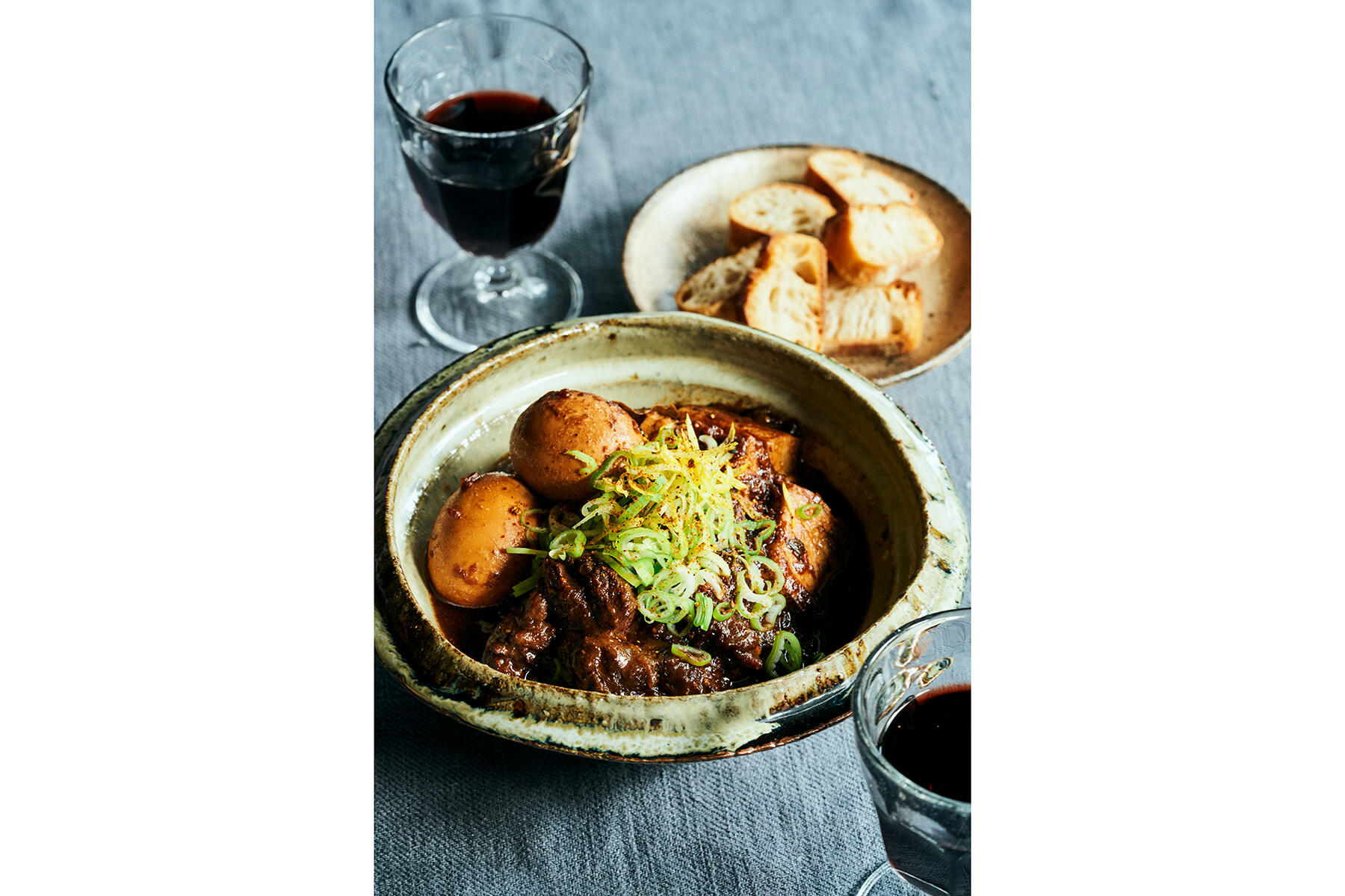 牛肉の赤ワイン味噌煮込み