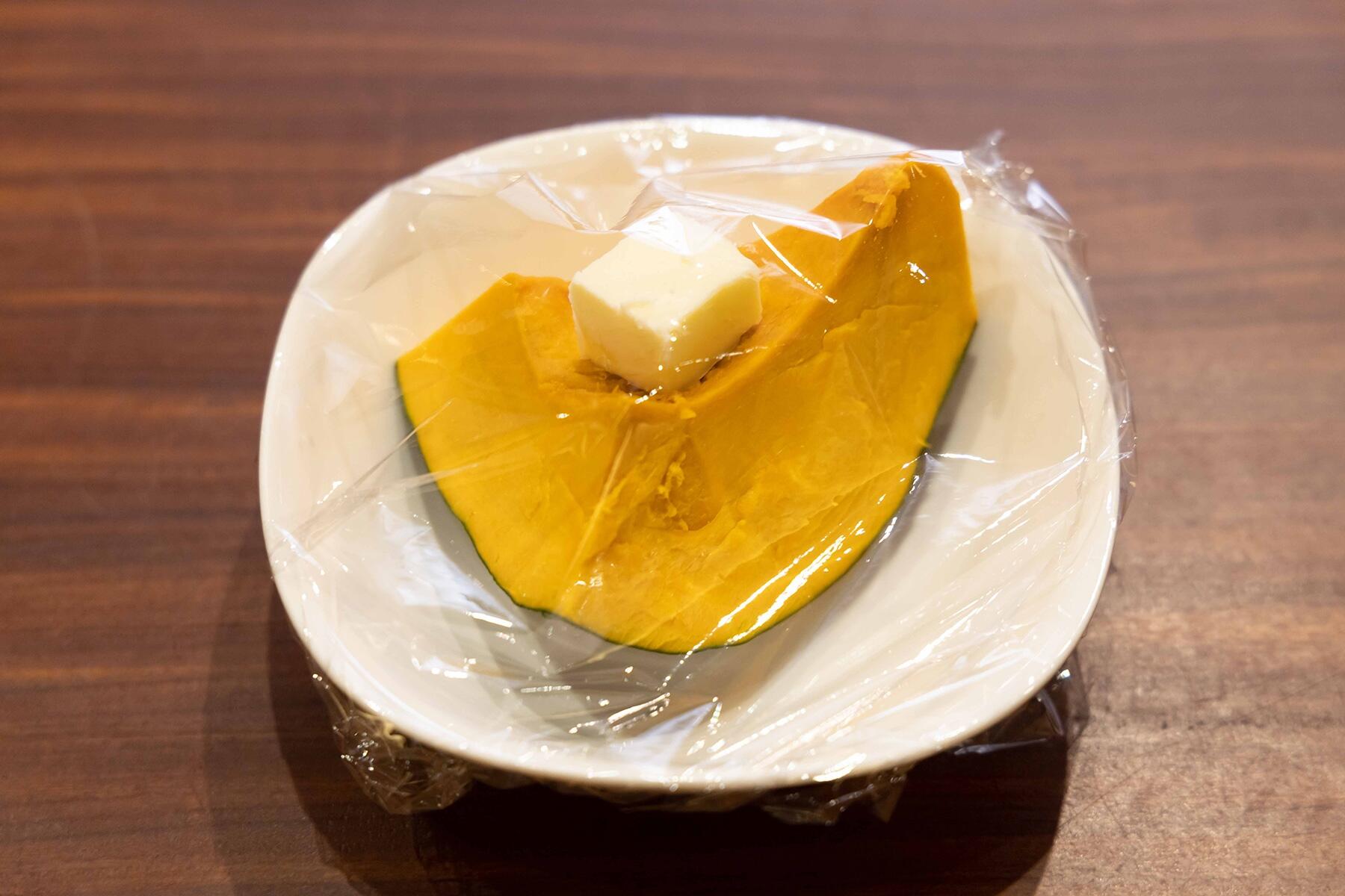 かぼちゃをレンジにかける