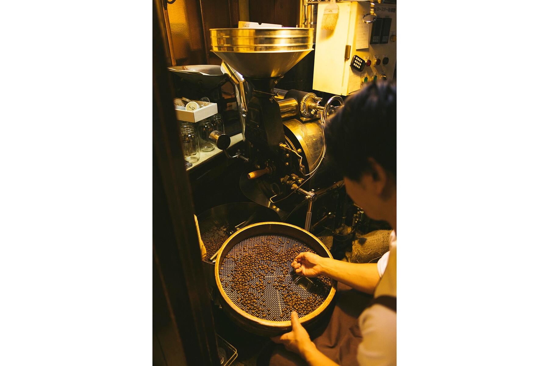 珈琲の焙煎と抽出法―カフェ・ド・ランブル-