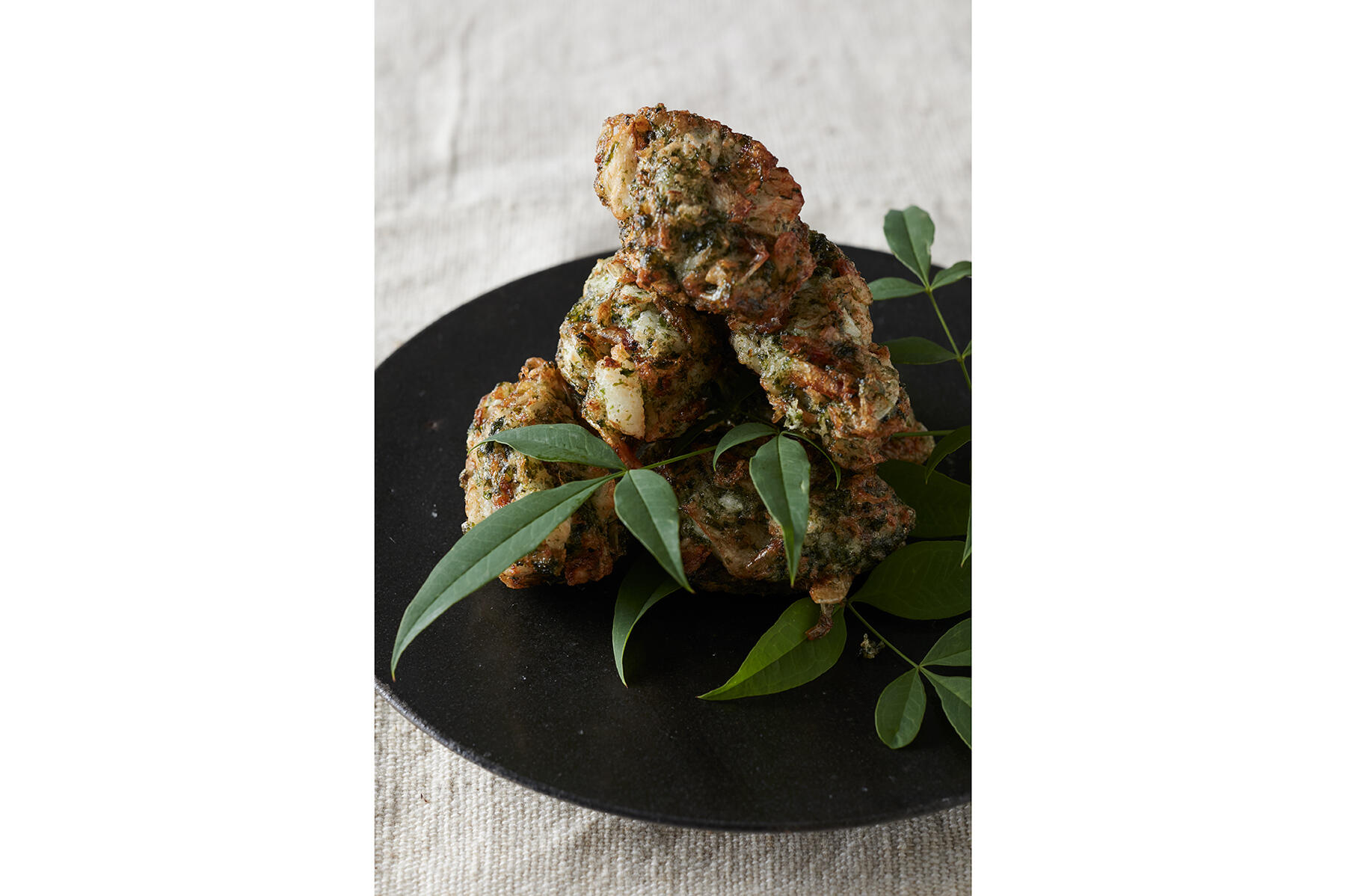 青海苔と桜海老の香りがごちそう“長いもの落とし揚げ”