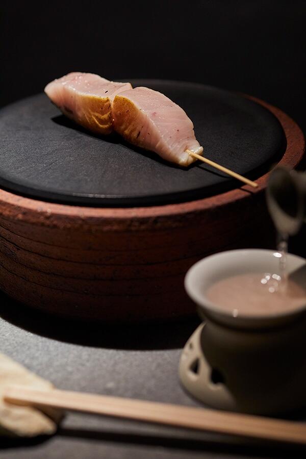 ぷくぷく醸造8hops 53℃×藁焼きサワラ