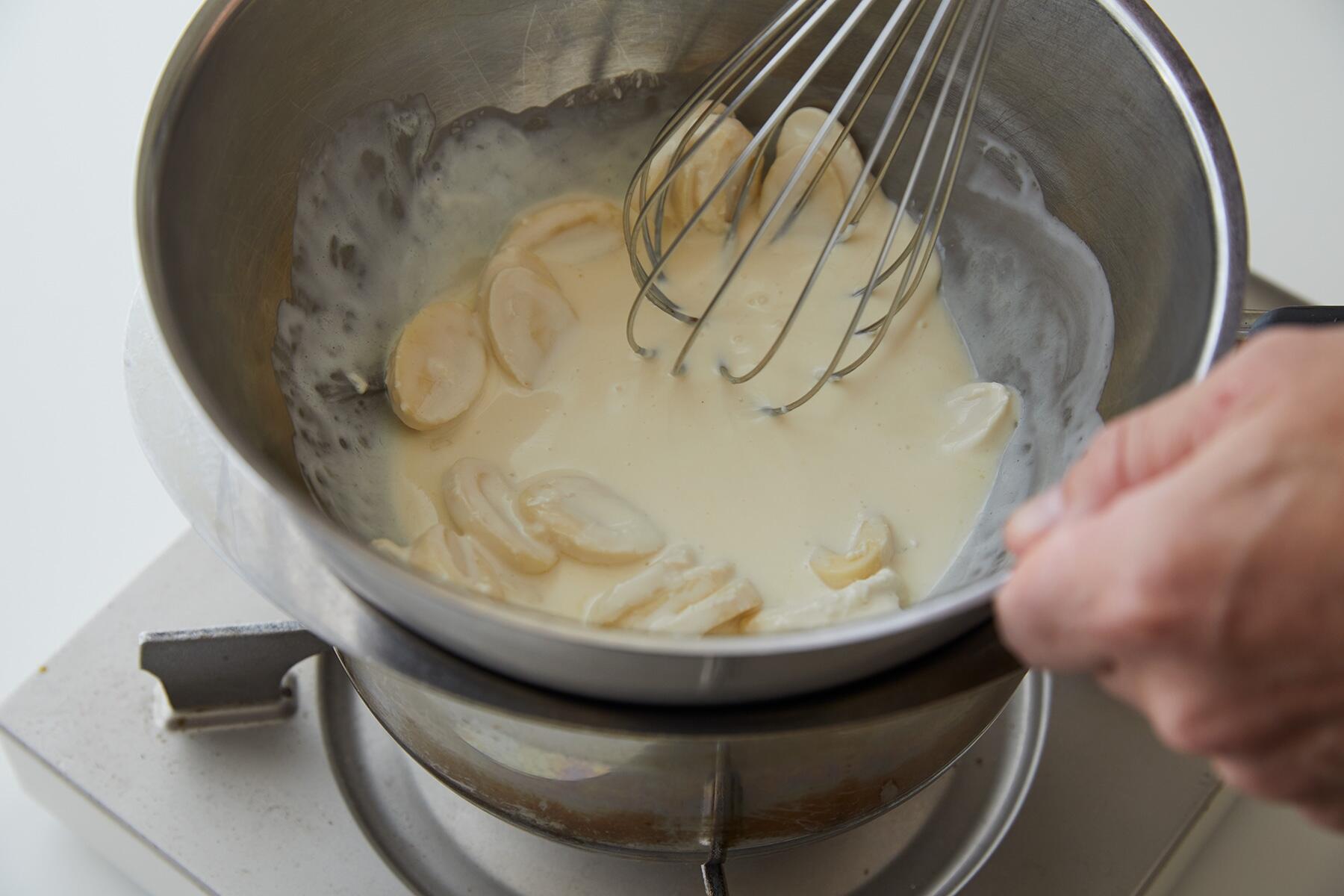 チョコレートを溶かす