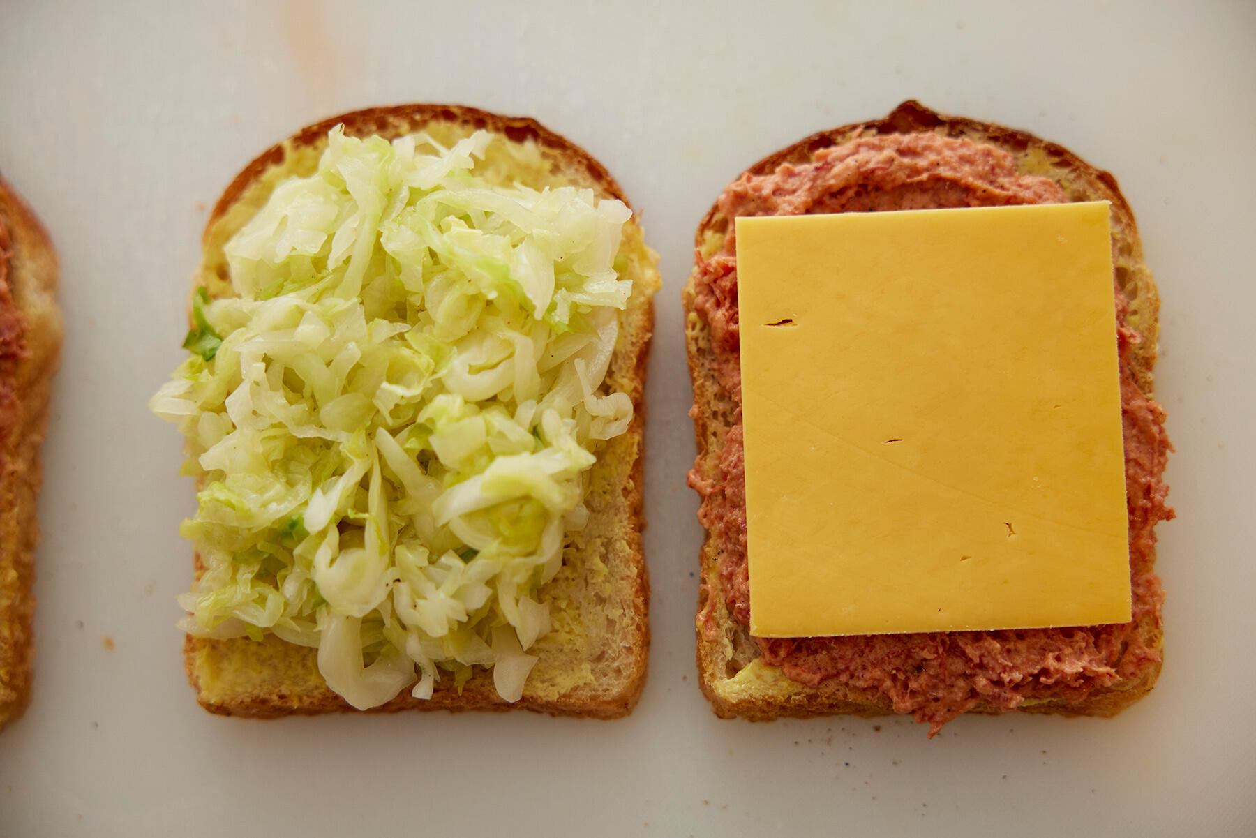 チーズをのせる