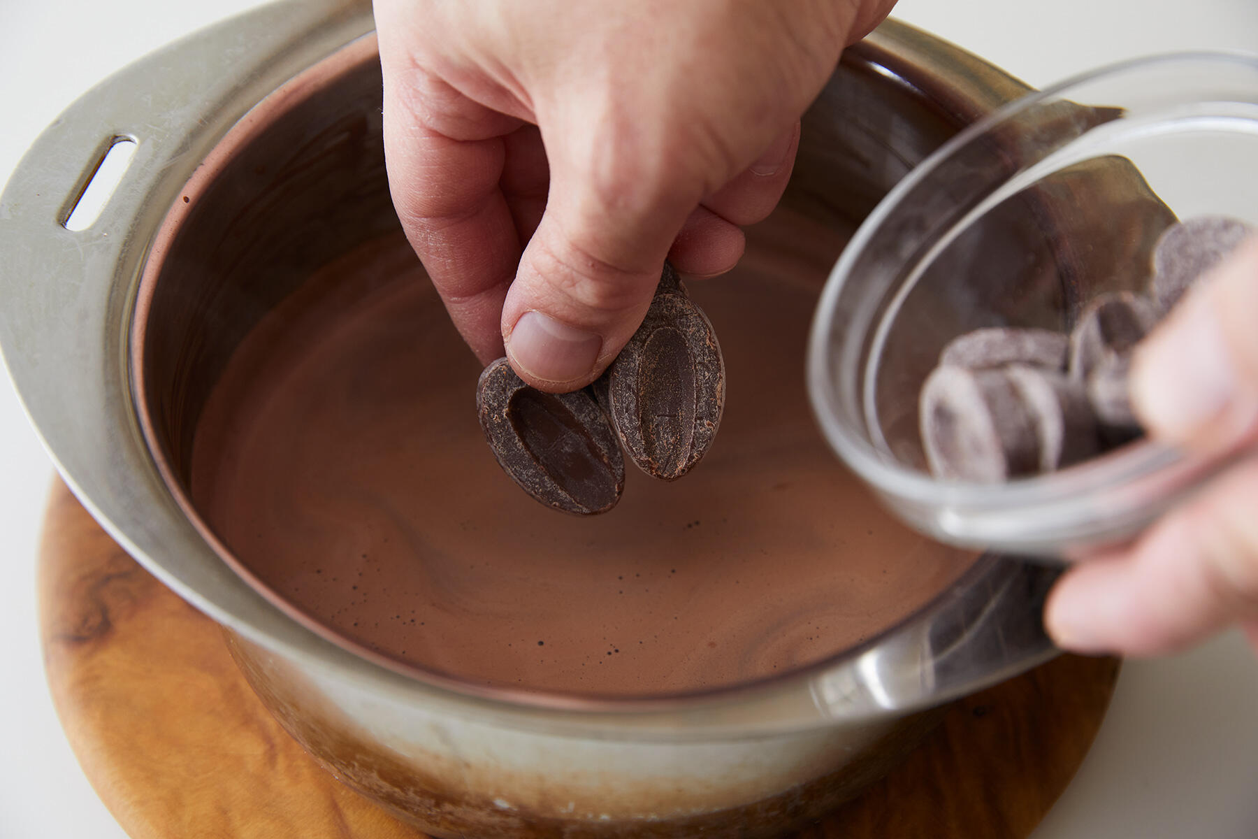 チョコレートを加える