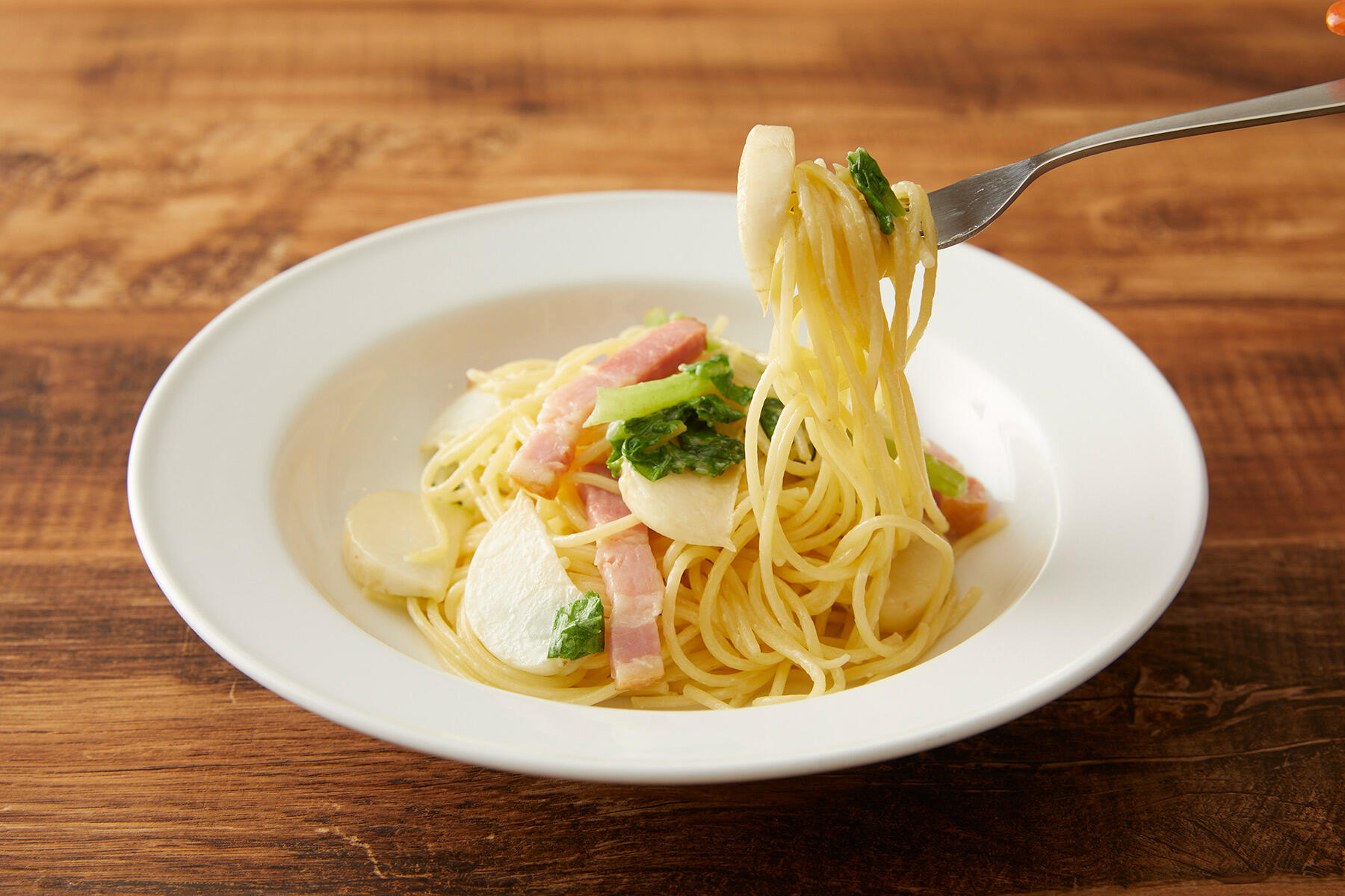 カブとベーコンのパスタ