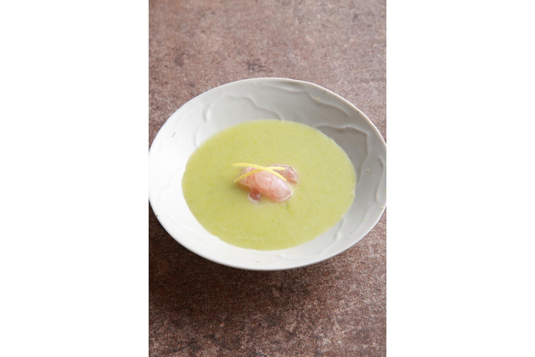 グリーンの旨味が凝縮した“アスパラガスのすりながし”