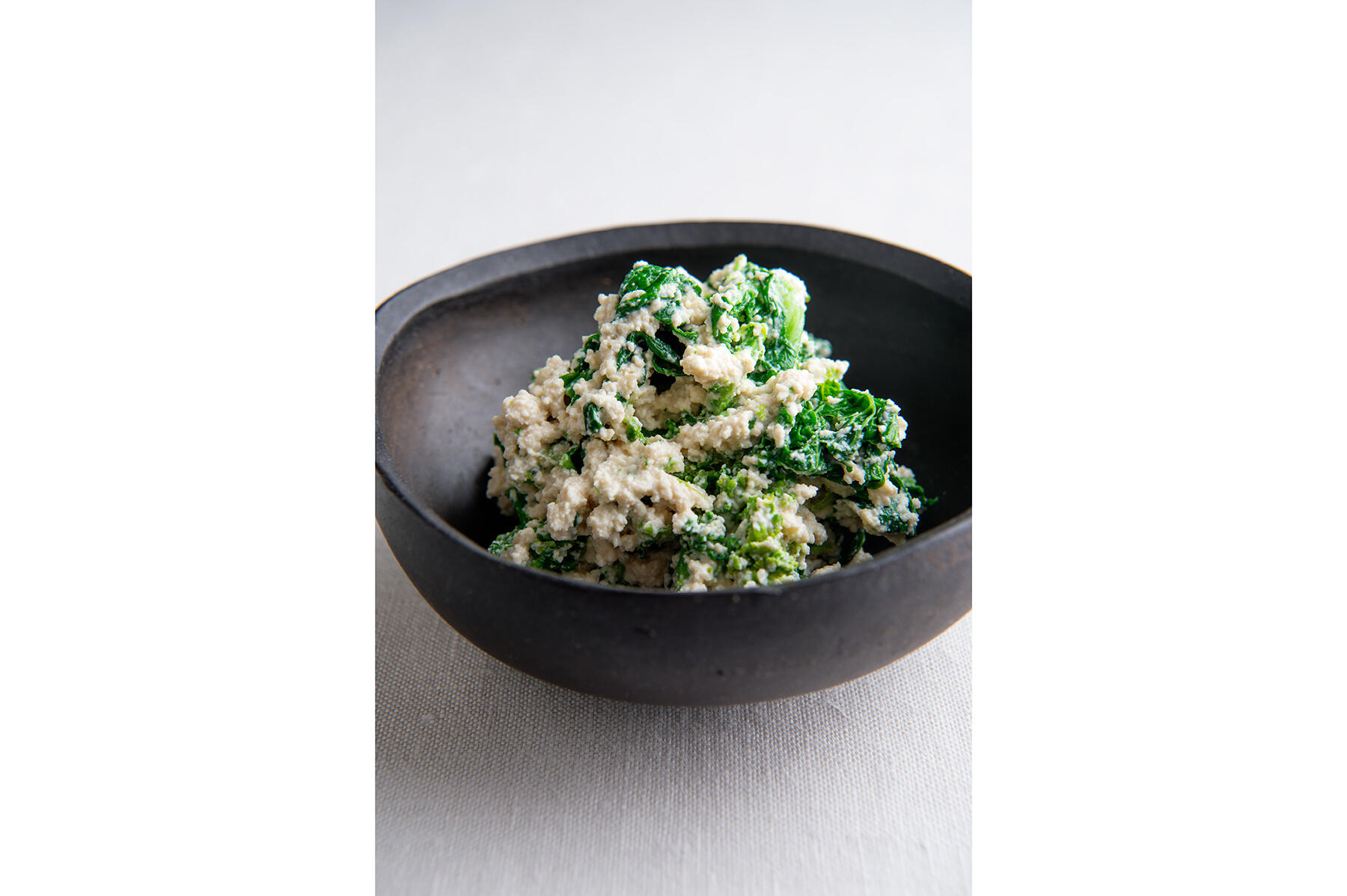 練り胡麻のコクが決め手の“菜の花の白和え”