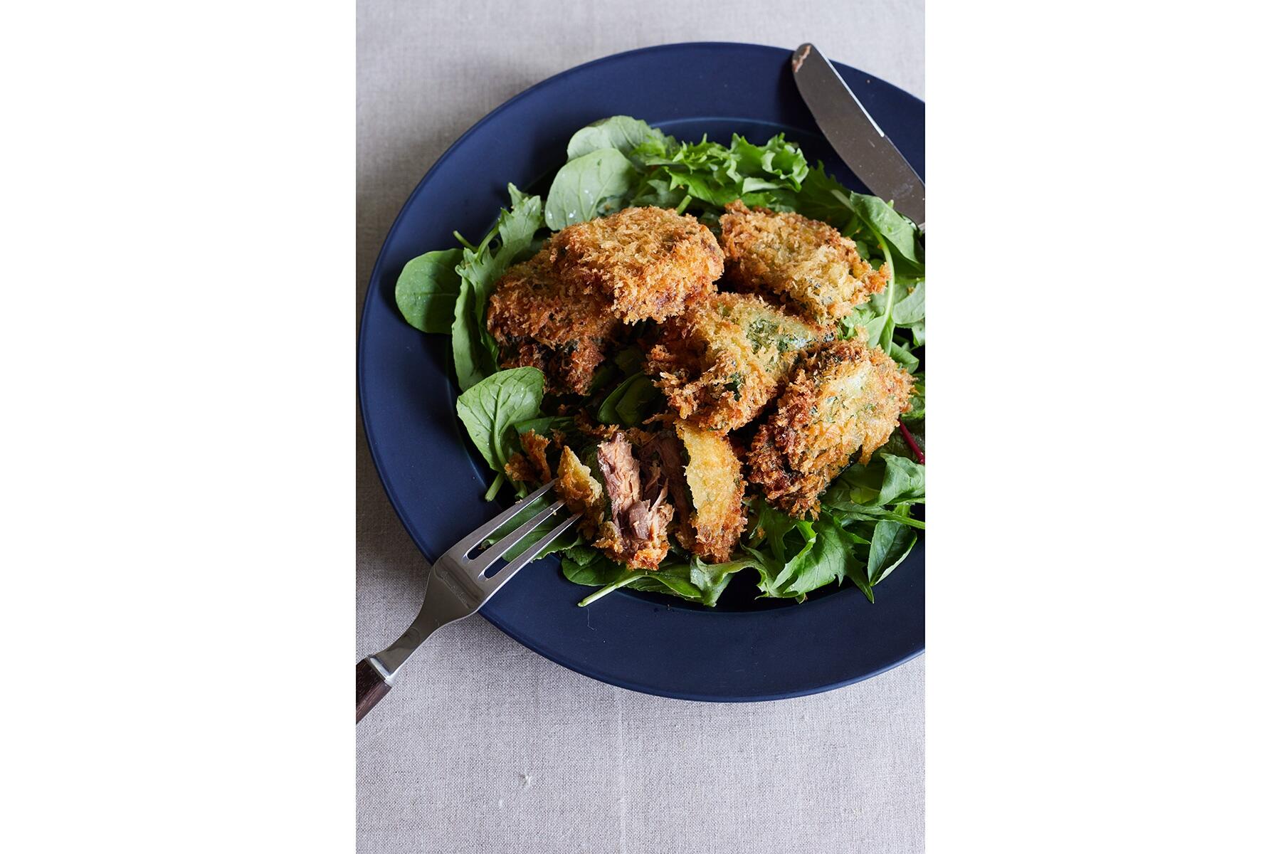 青じそがアクセントの“サバ缶でつくるサバカツ”