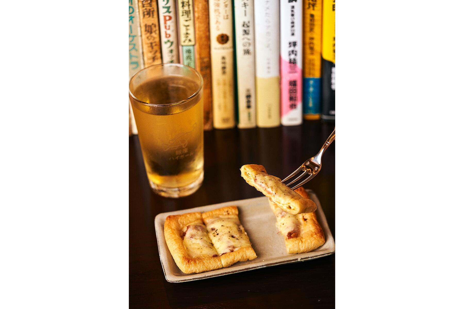 とろけるチーズとカリッと油揚げが美味！“おきつね焼き”